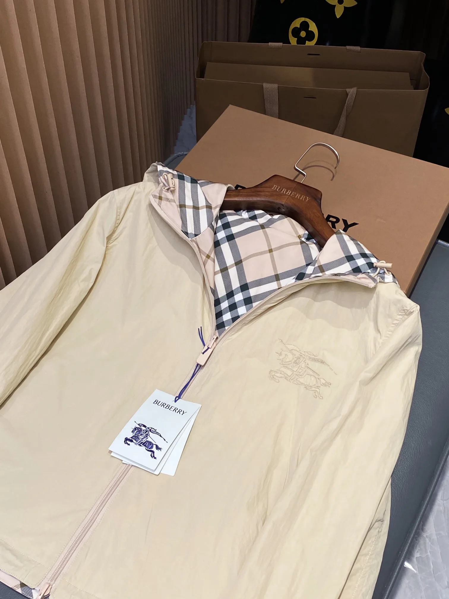 Куртки И Пуховики Мужские Burberry 13433003