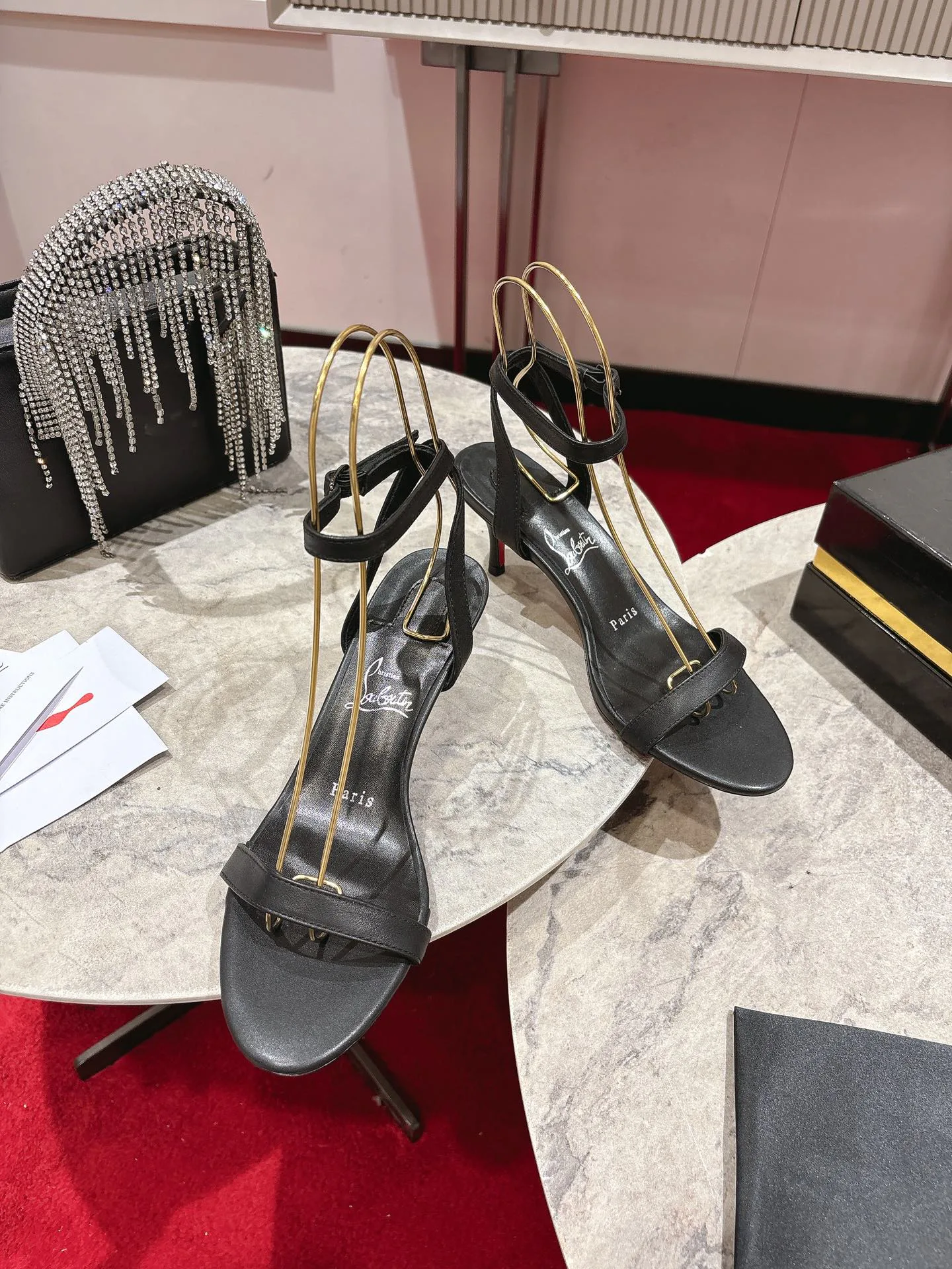 Босоножки Женские Christian Louboutin 14354242