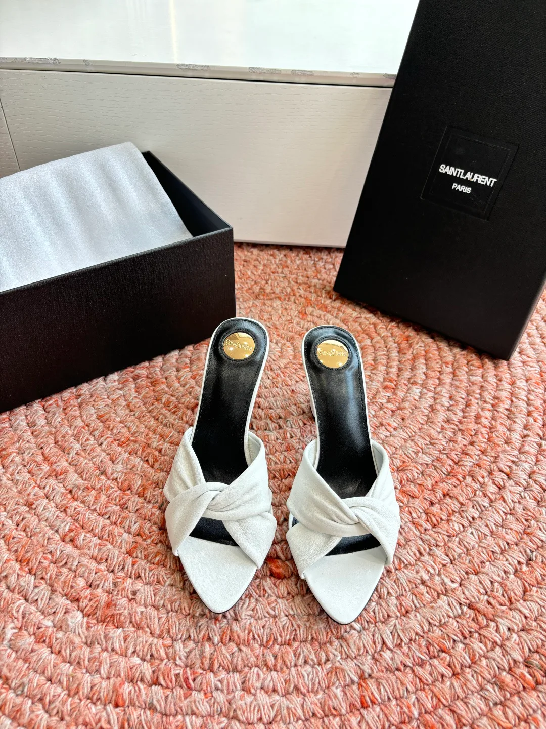 Босоножки Женские Saint Laurent 11770259