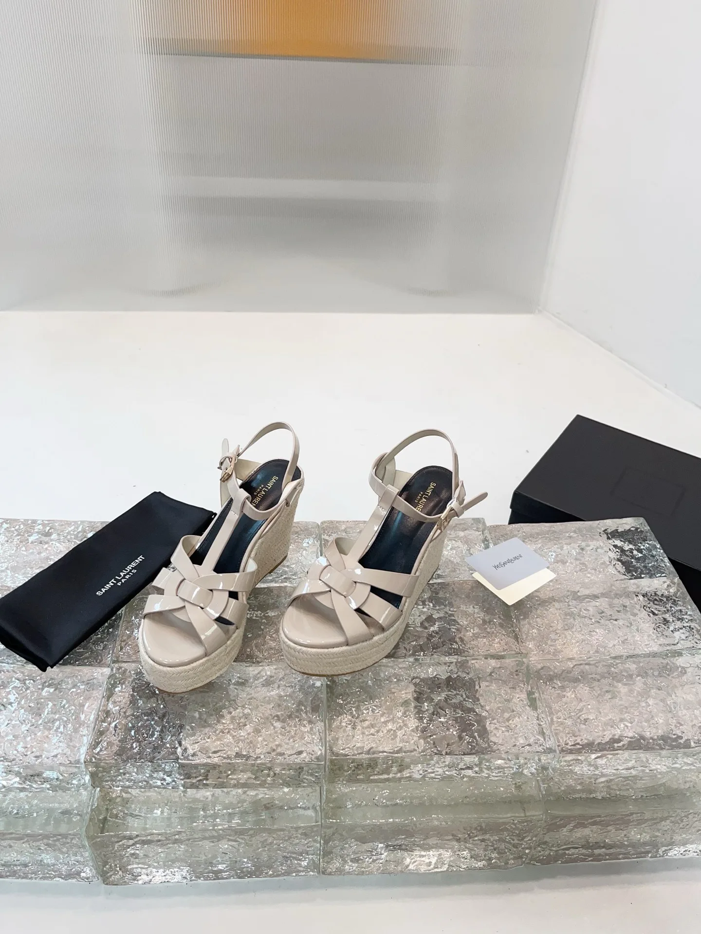 Босоножки Женские Saint Laurent 11278410