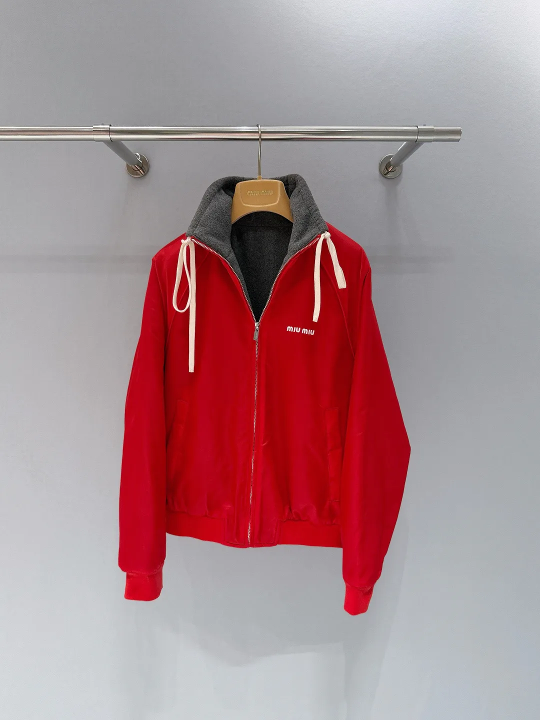 Куртки И Пуховики Женские Miu Miu 1879483