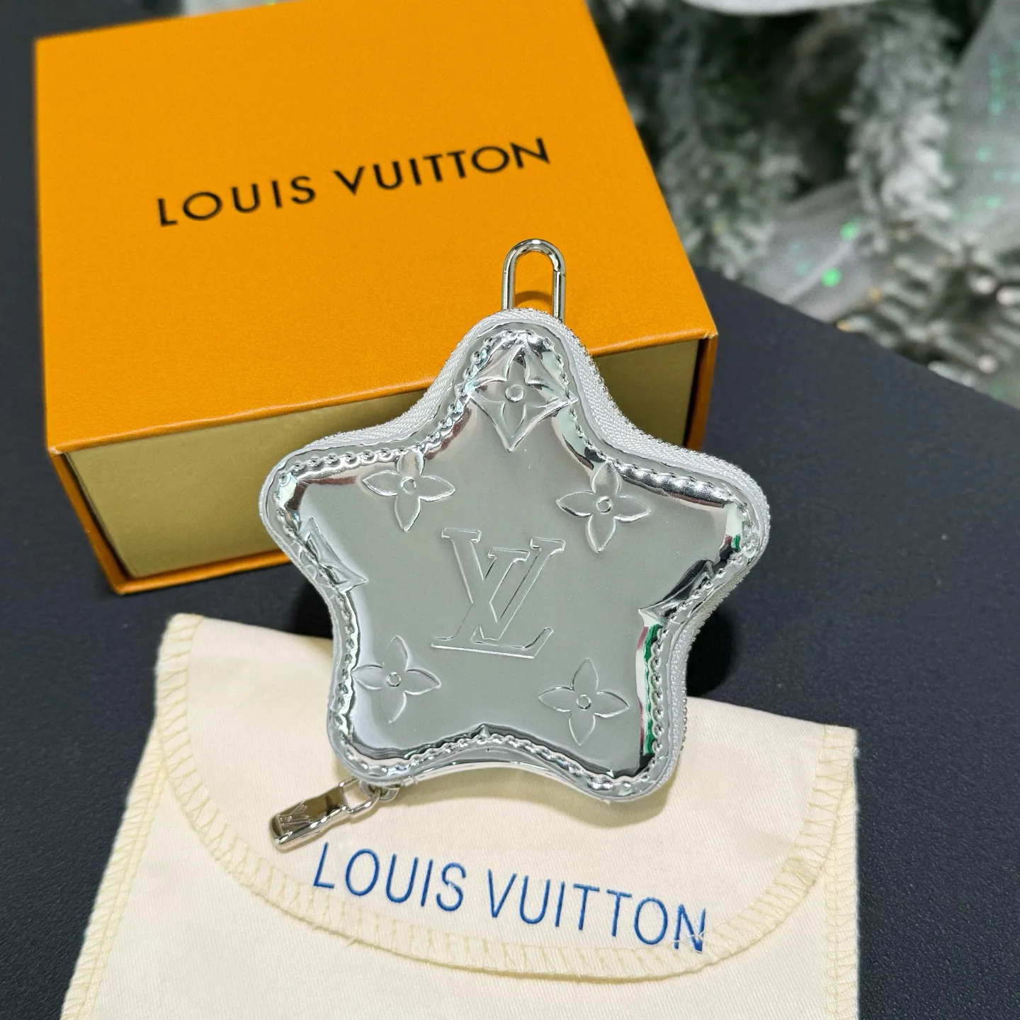 Клатчи Женские Louis Vuitton 10418861