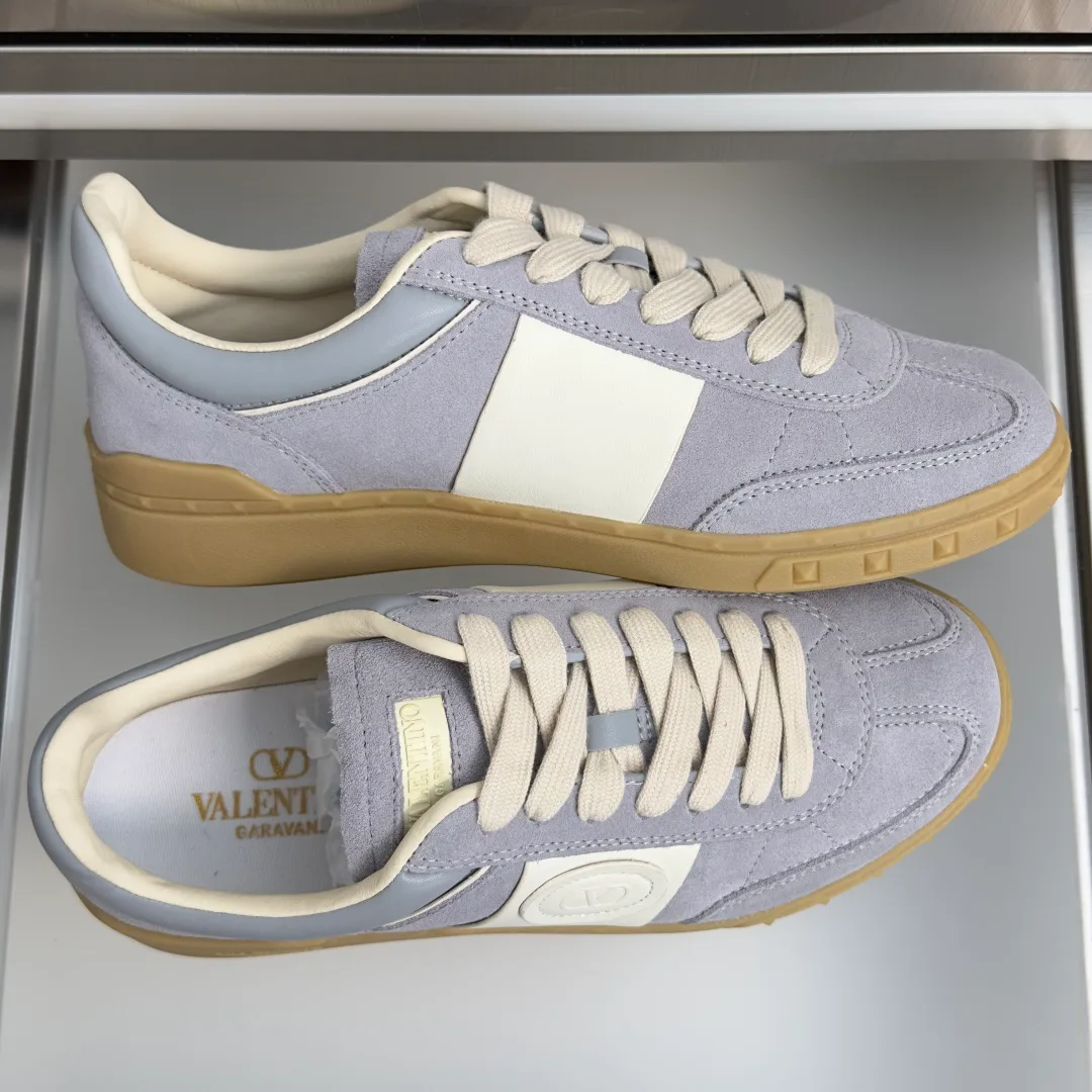 Кроссовки Женские Valentino 19175896