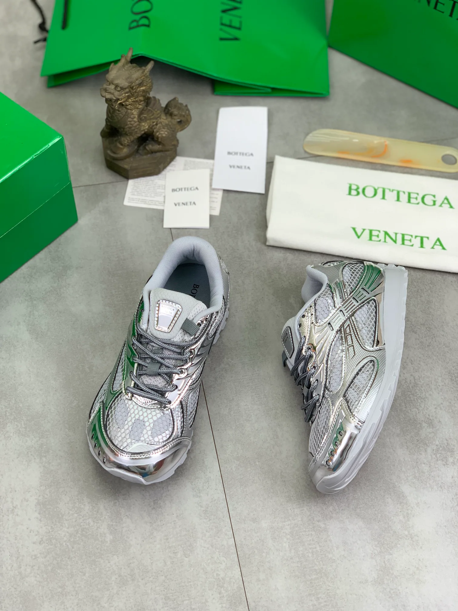 Кроссовки Женские Bottega Veneta 18365181