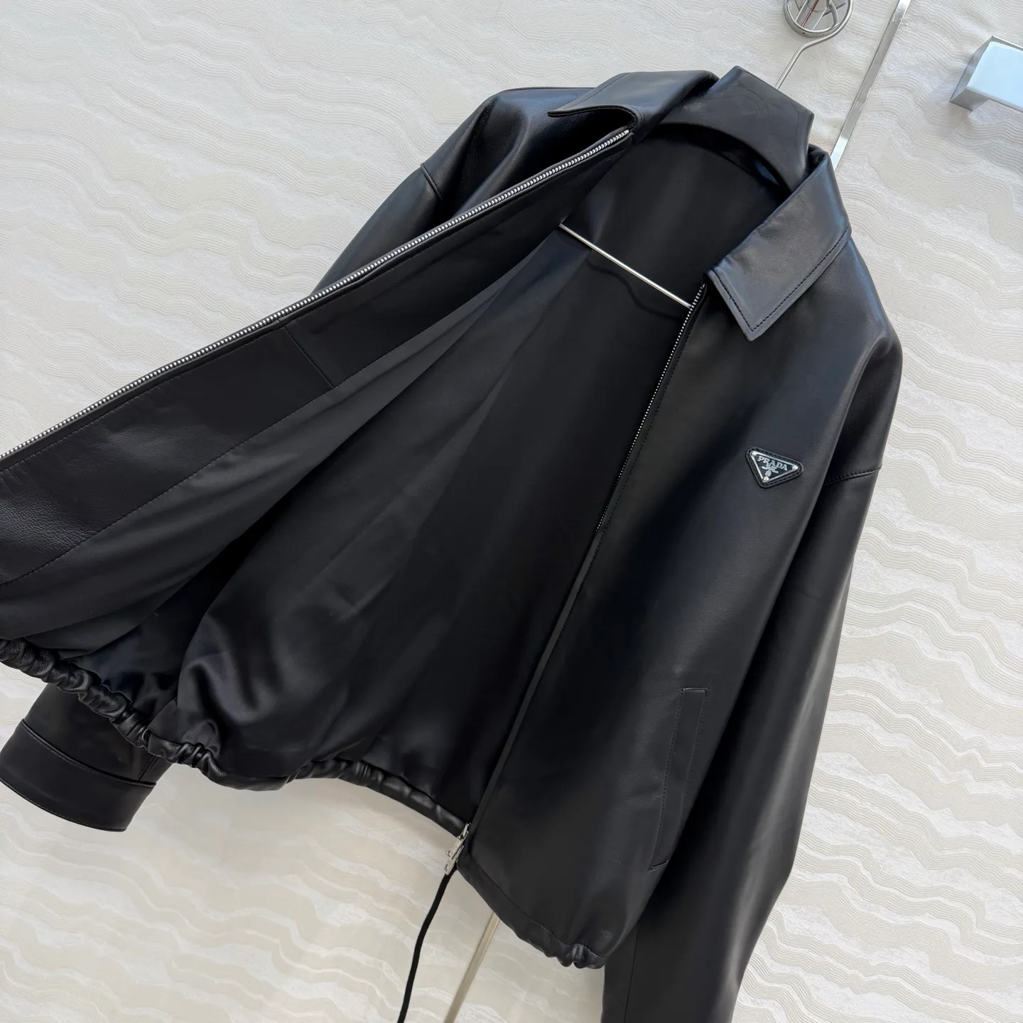Кожаные Куртки И Дублёнки Мужские Prada 11430156