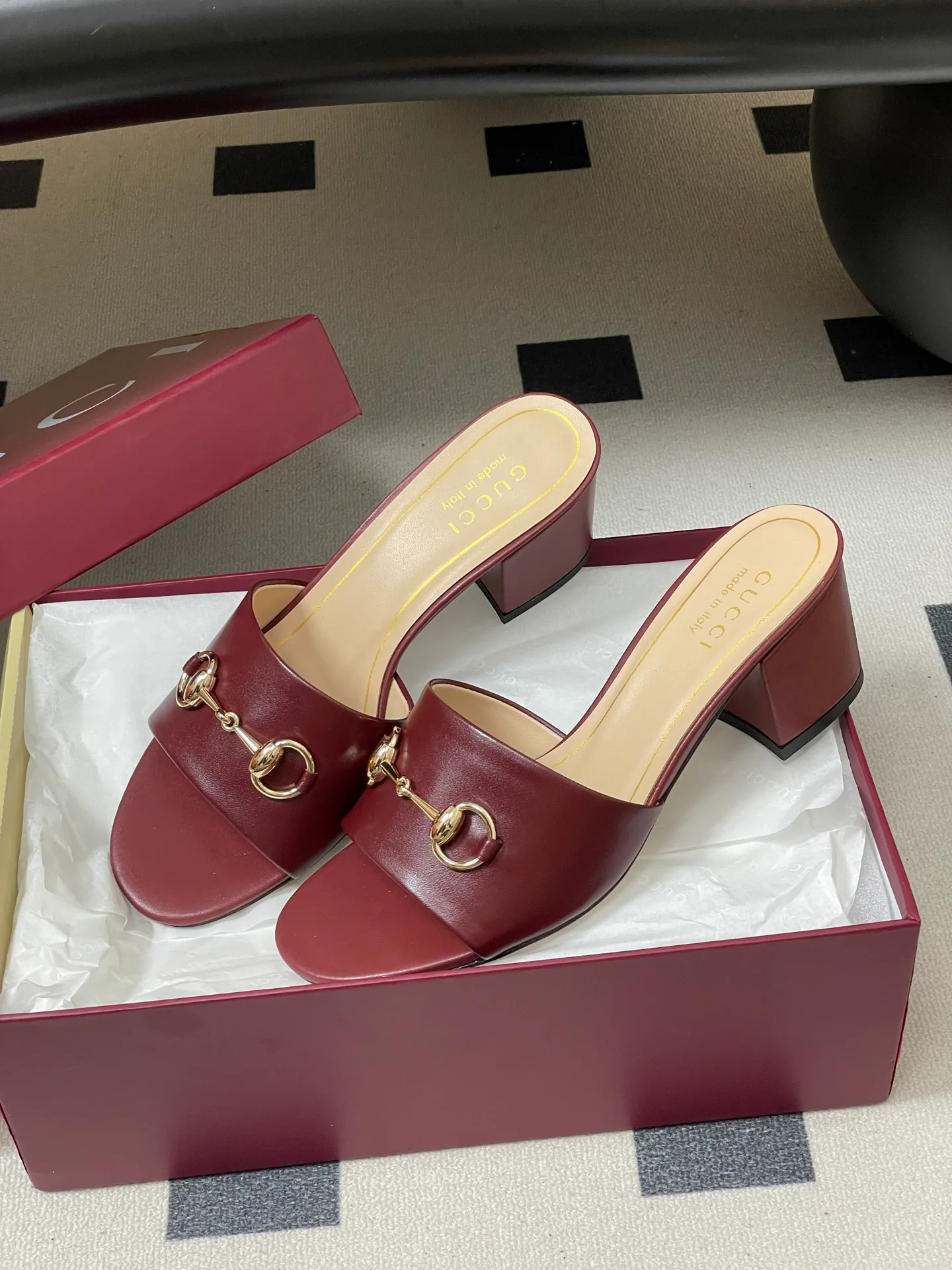 Сандалии Женские Gucci 11886558