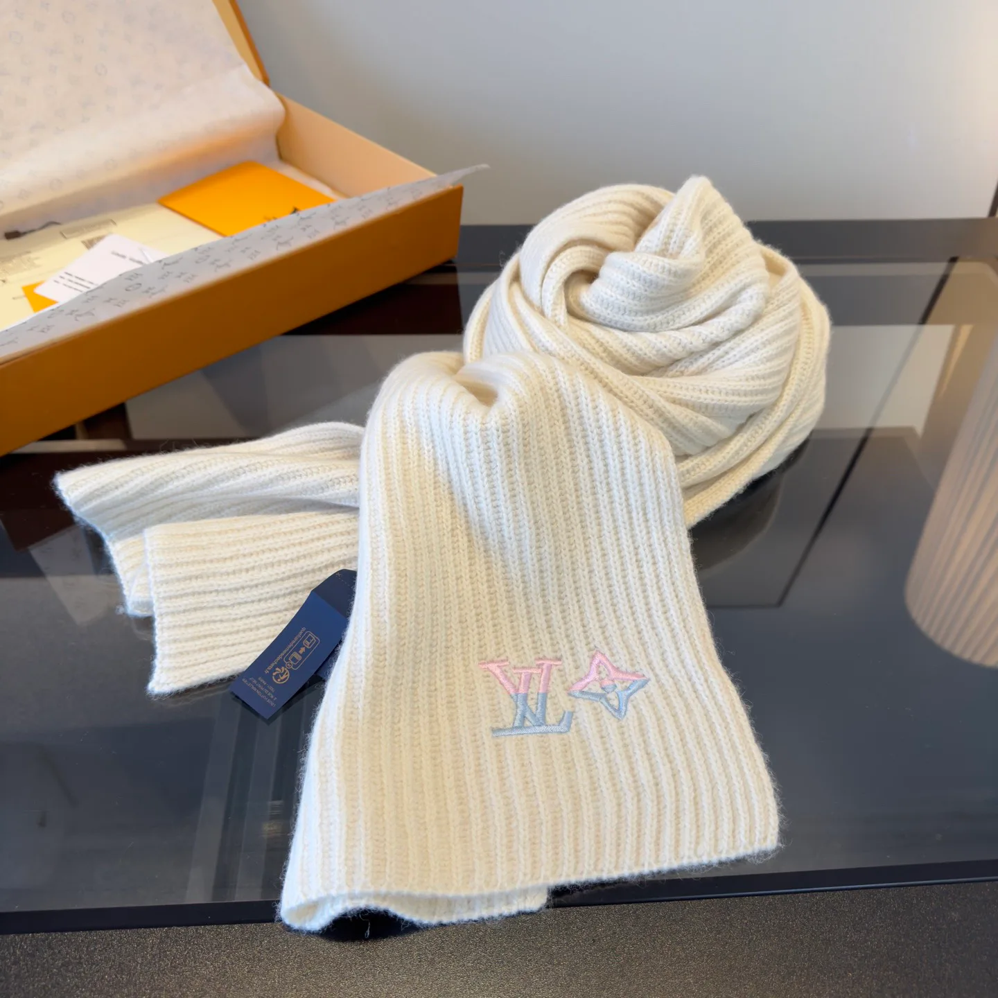 Шарфы Chanel 663328