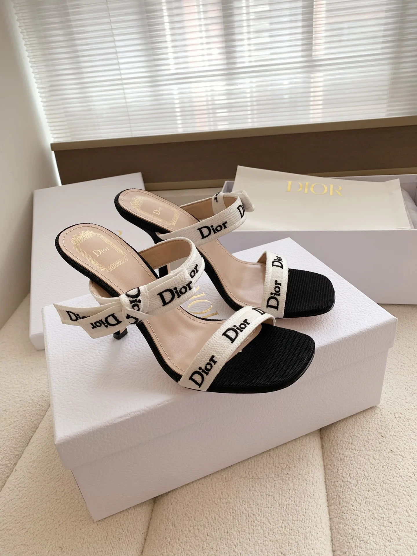 Босоножки Женские Christian Dior 11599294