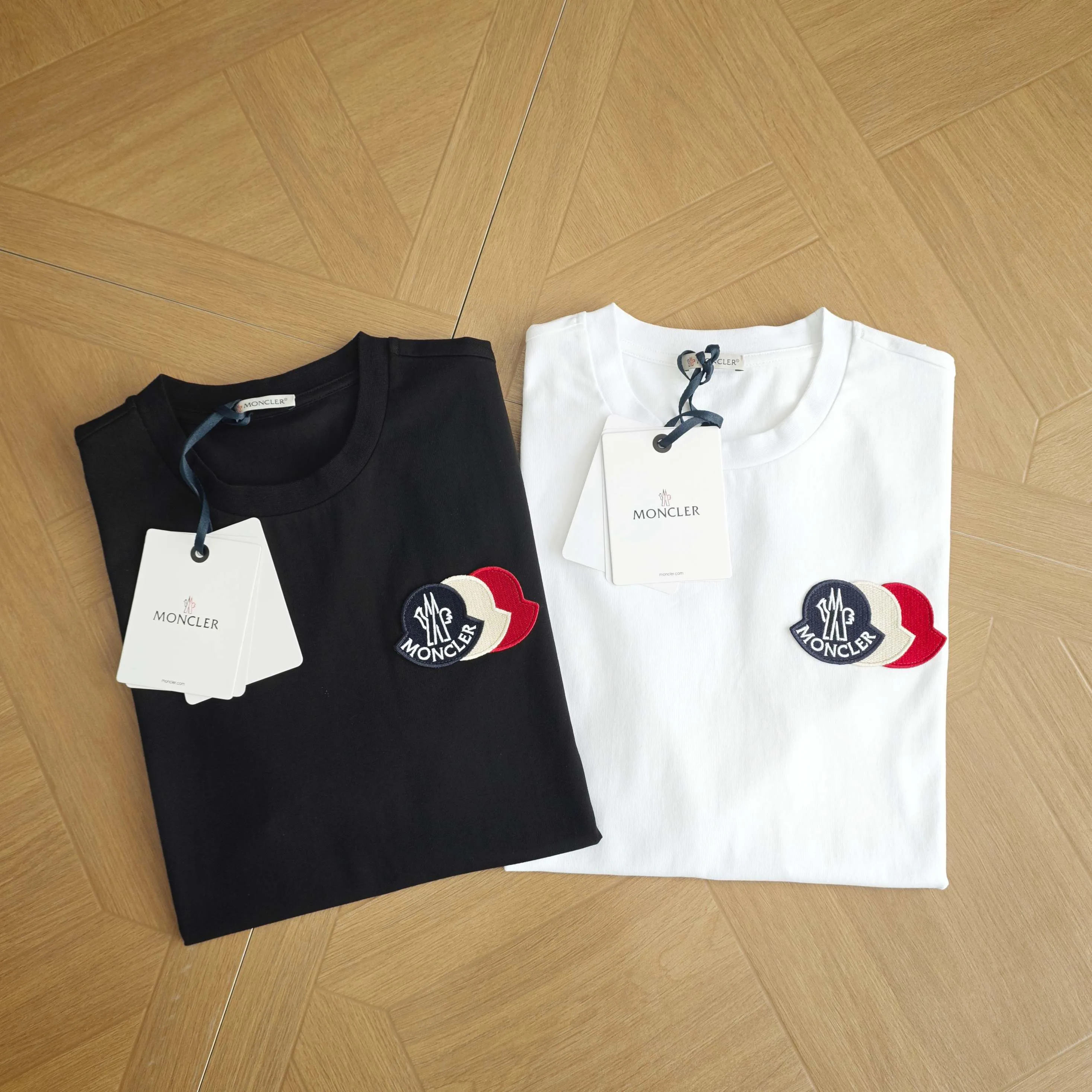 Футболки Женские Moncler 11682891