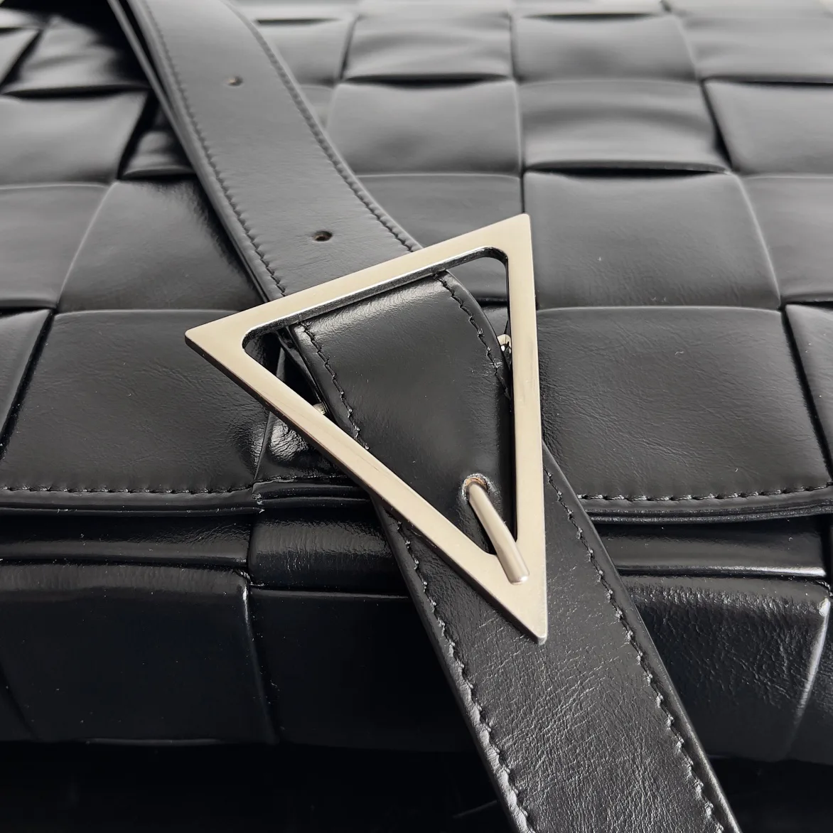 Классические Сумки Женские Bottega Veneta 10633451