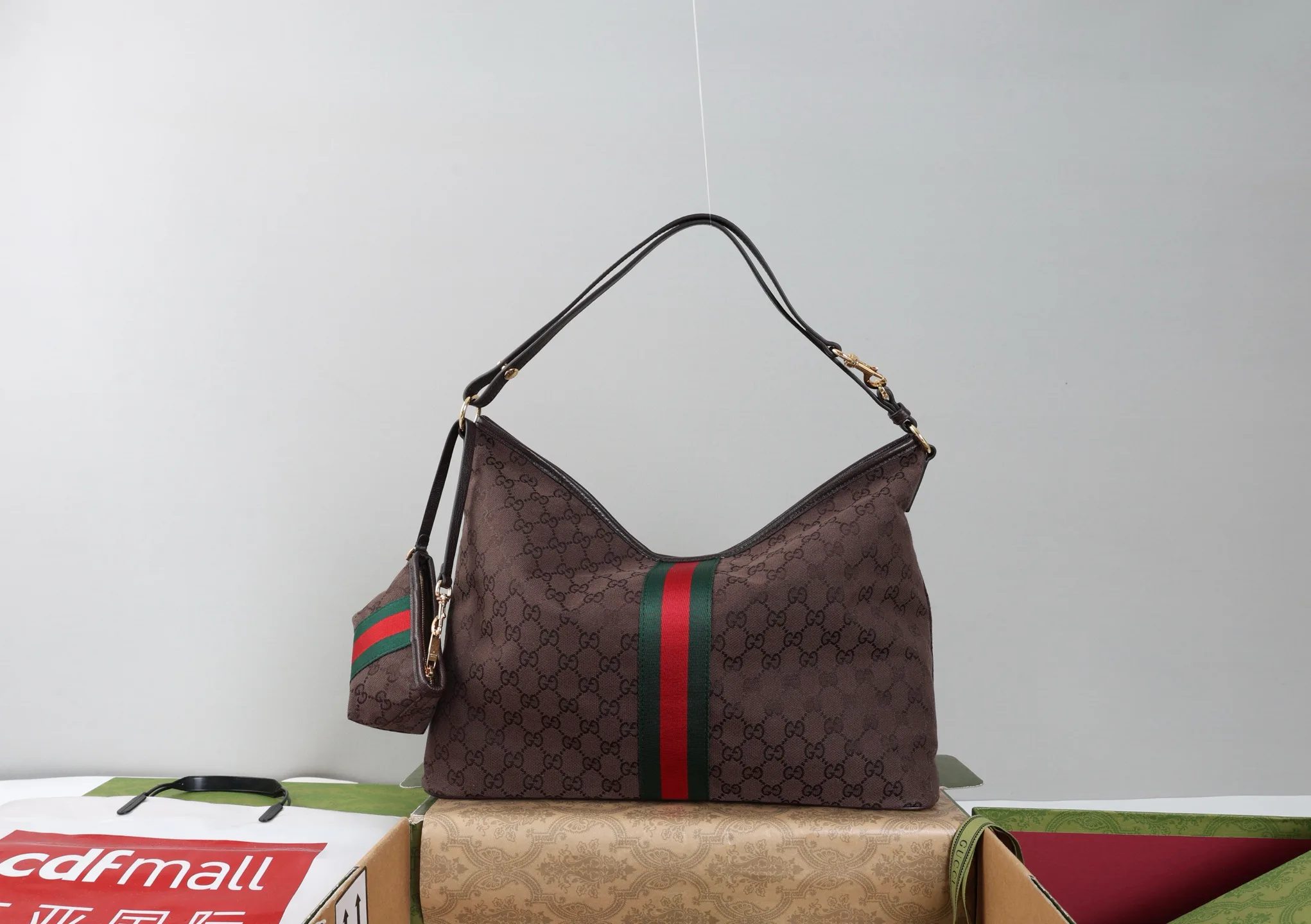 Классические Сумки Женские Gucci 18250604