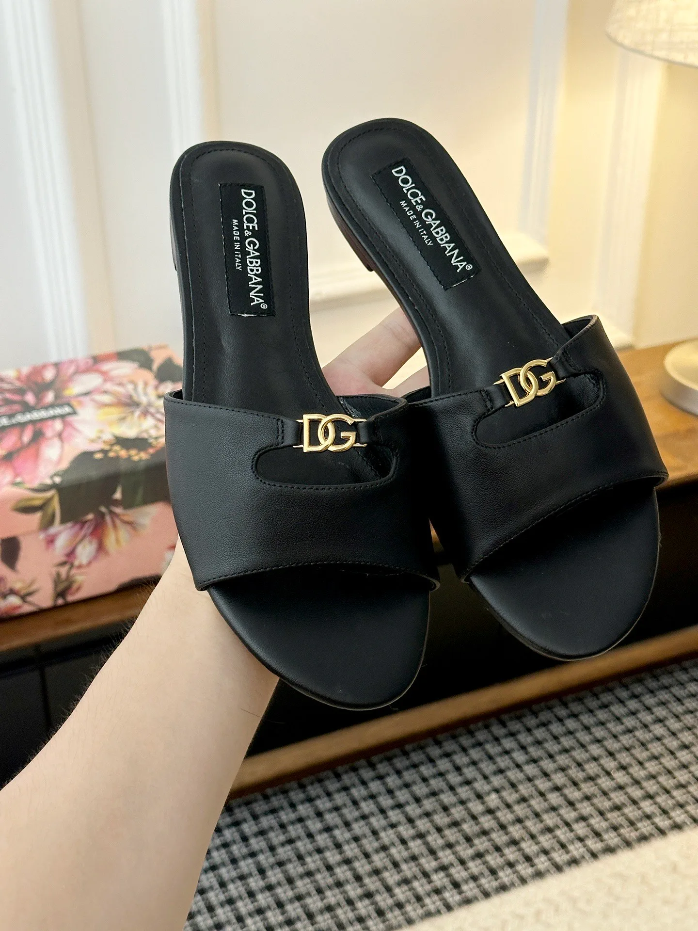 Шлепанцы Женские Dolce & Gabbana 17946510