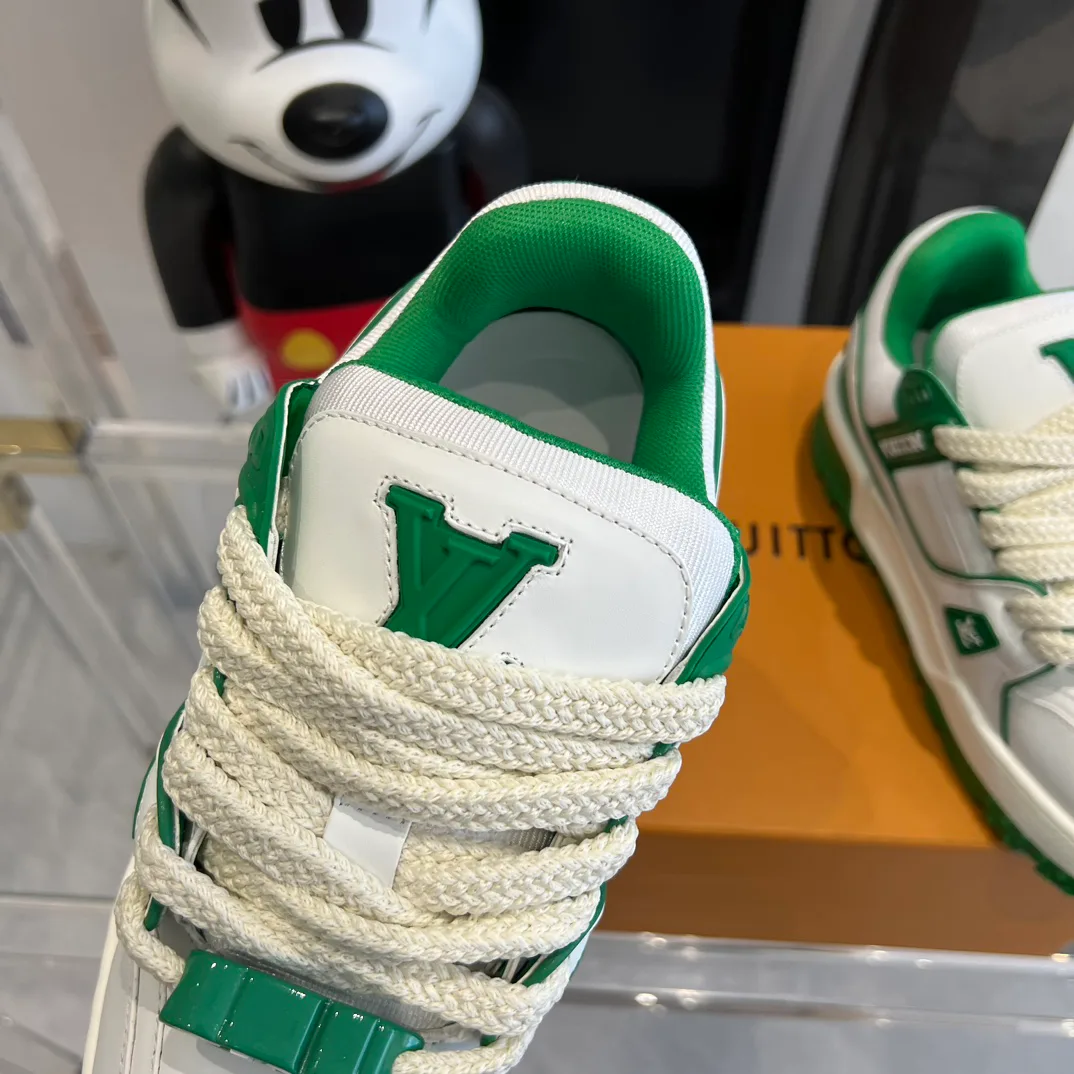 Кроссовки Женские Louis Vuitton 11073696