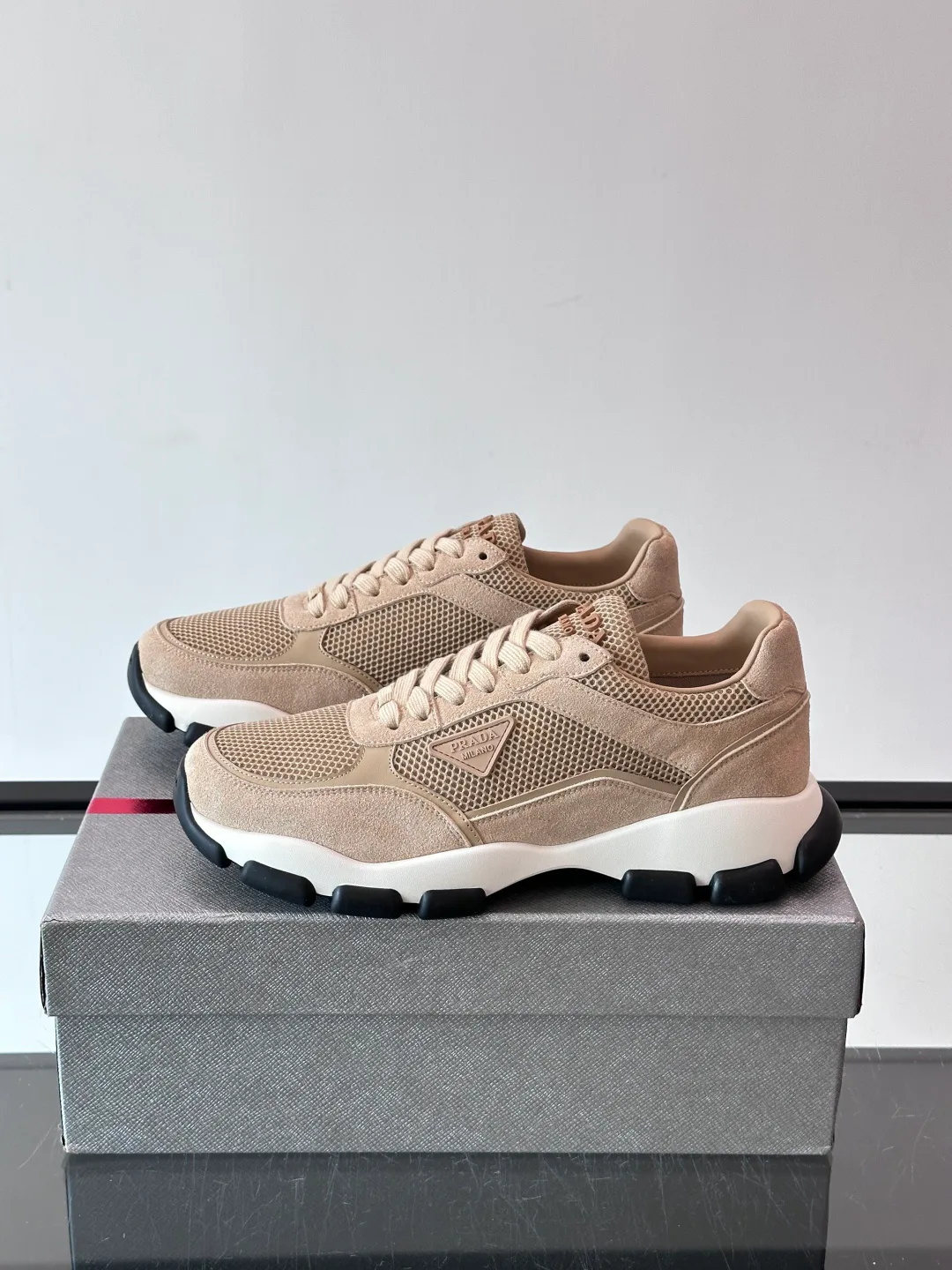 Кроссовки Мужские Prada 18449474