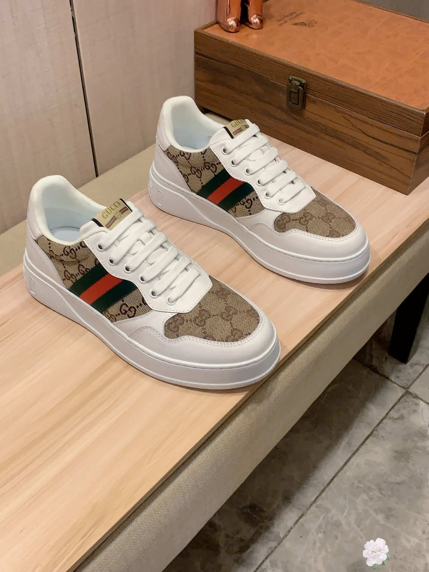 Кроссовки Мужские Gucci 438050