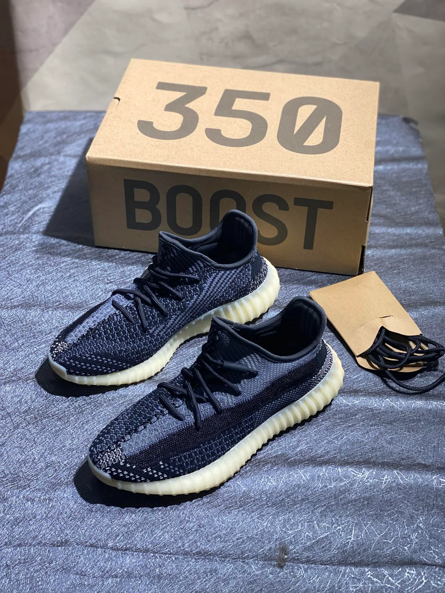 Кроссовки Женские Yeezy 17326251
