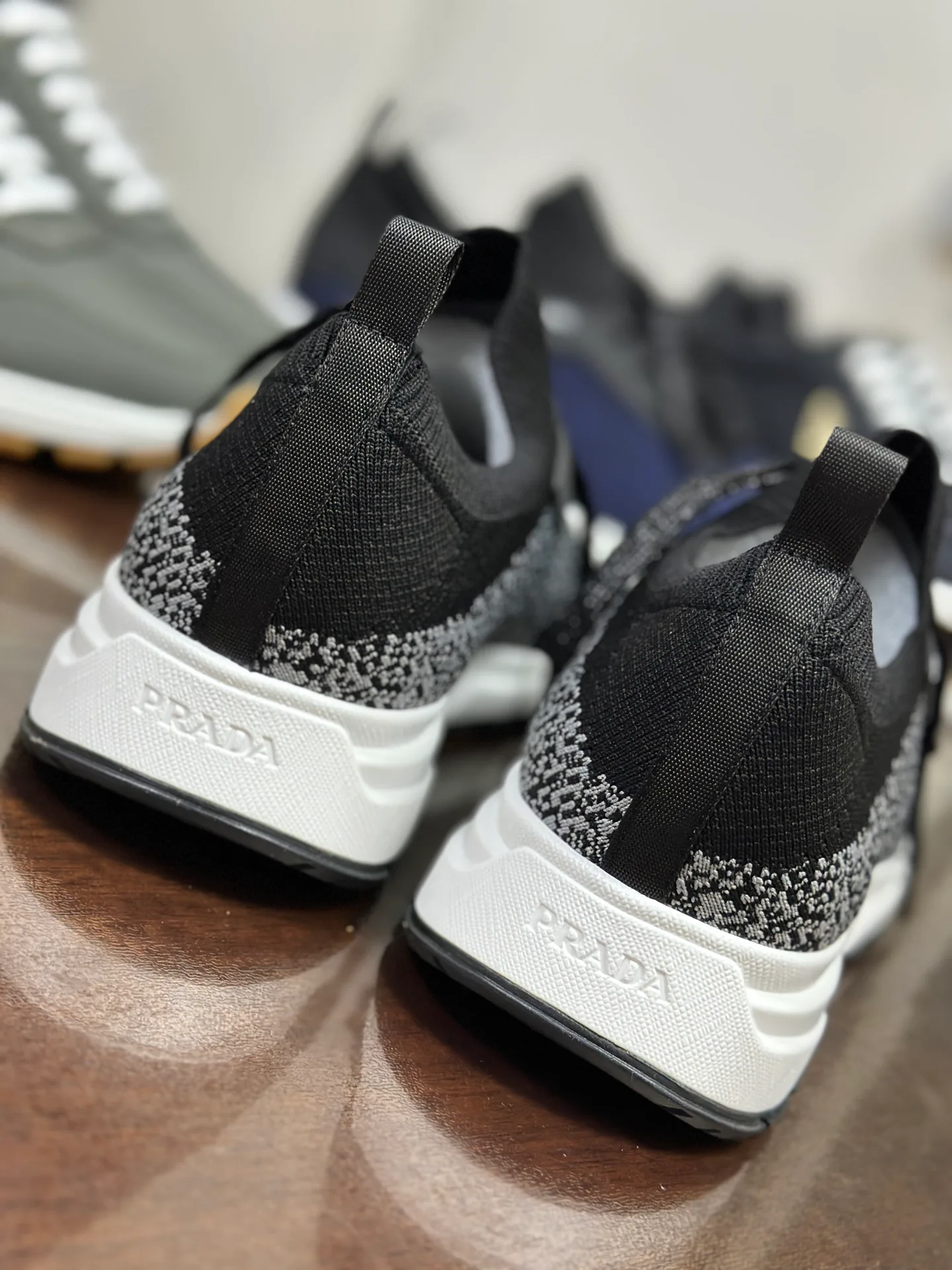 Кроссовки Мужские Prada 10456776