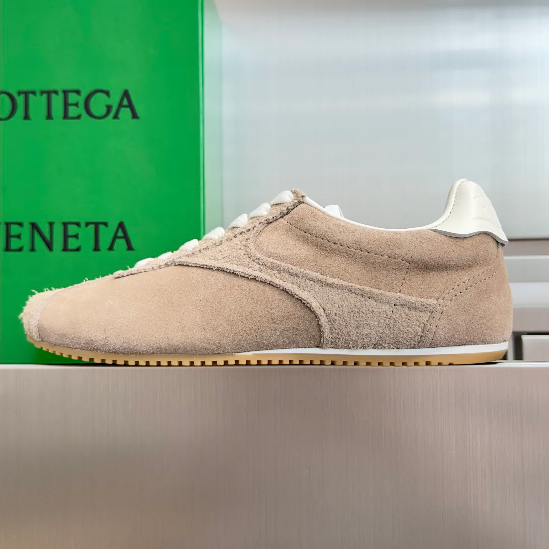 Кроссовки Женские Bottega Veneta 17910636
