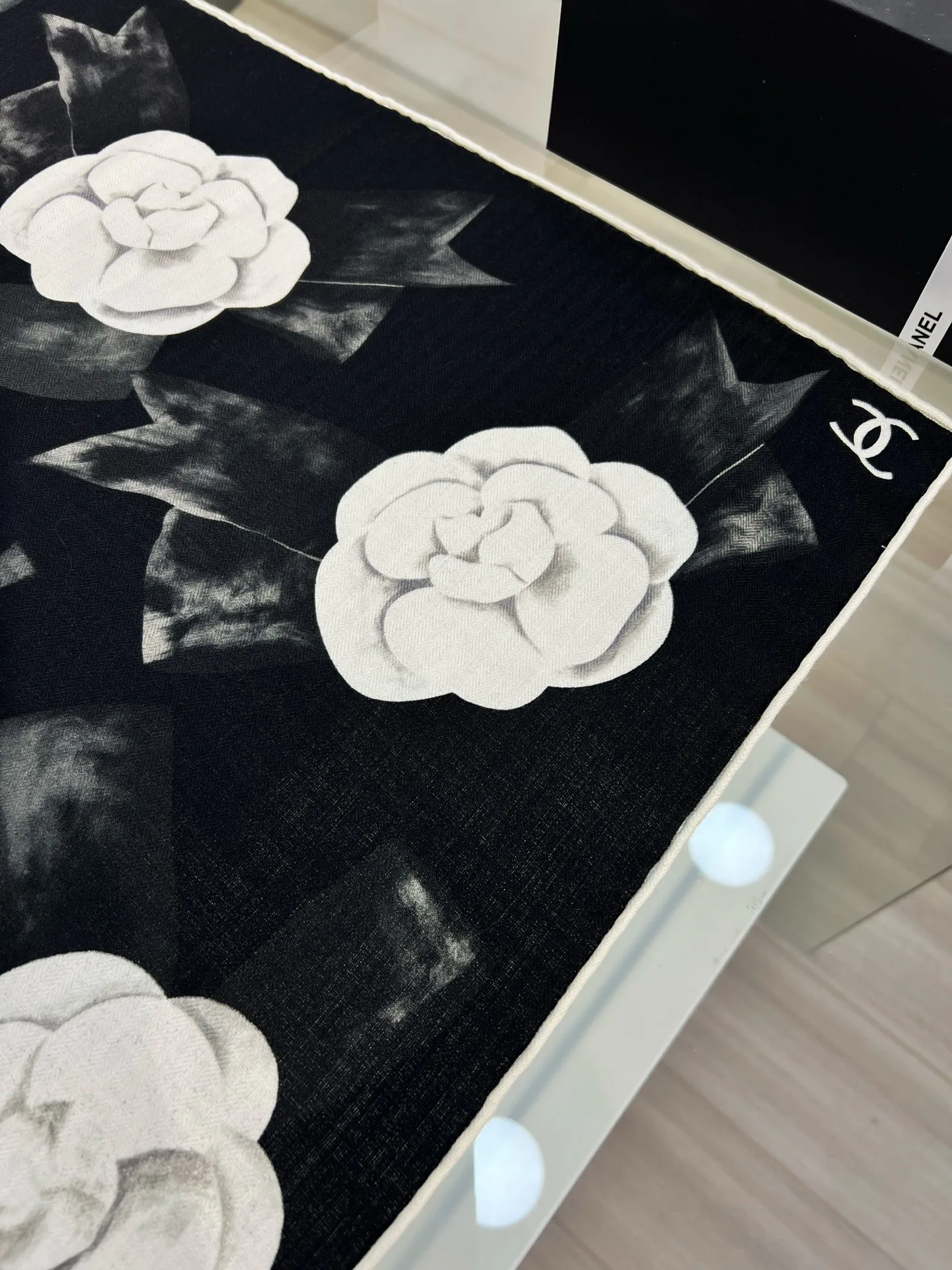 Шарфы Chanel 136827