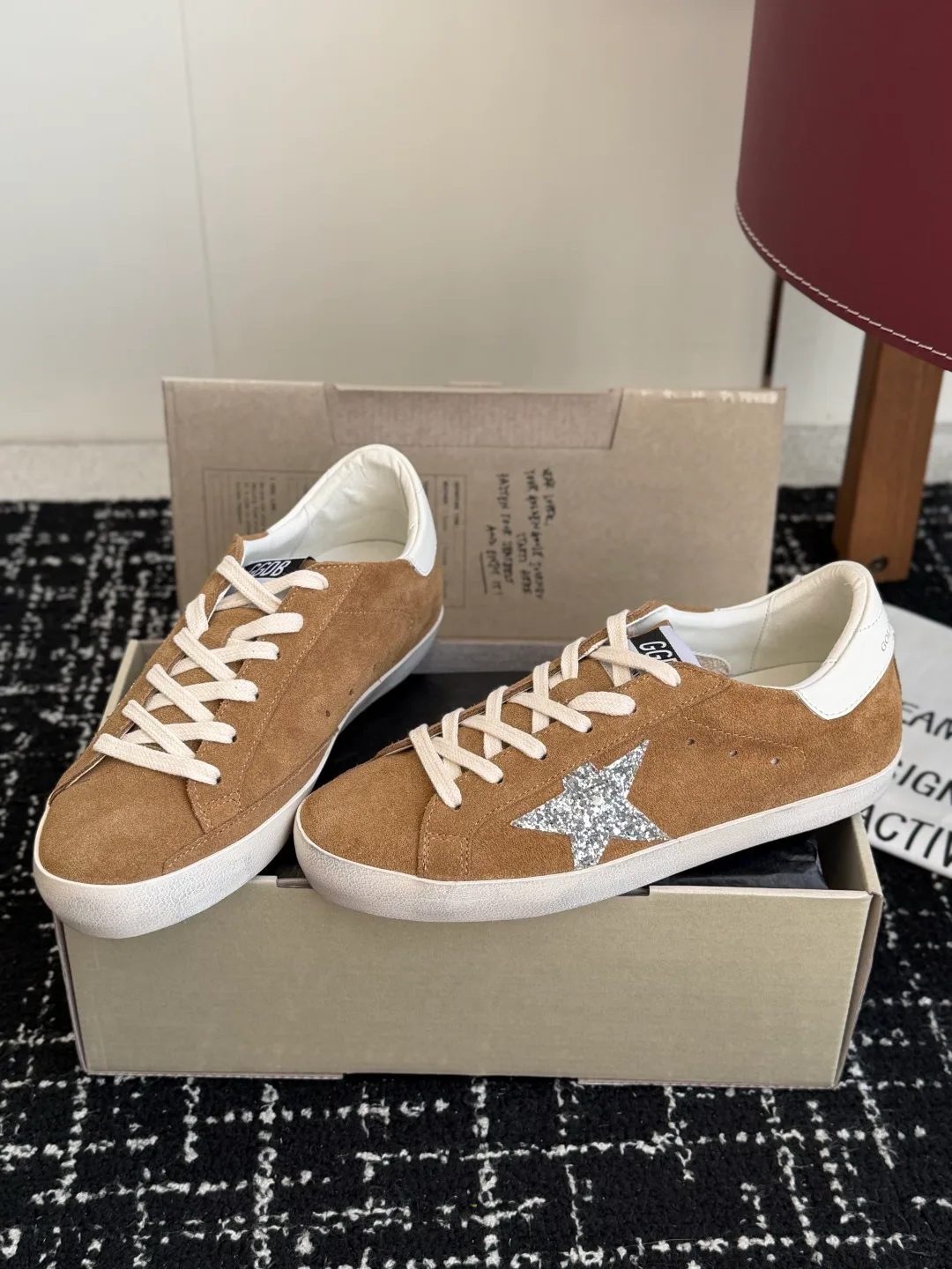 Кроссовки Женские Golden Goose 18138834