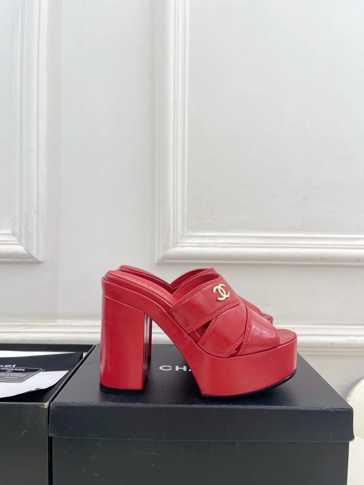 Босоножки Женские Chanel 13340921