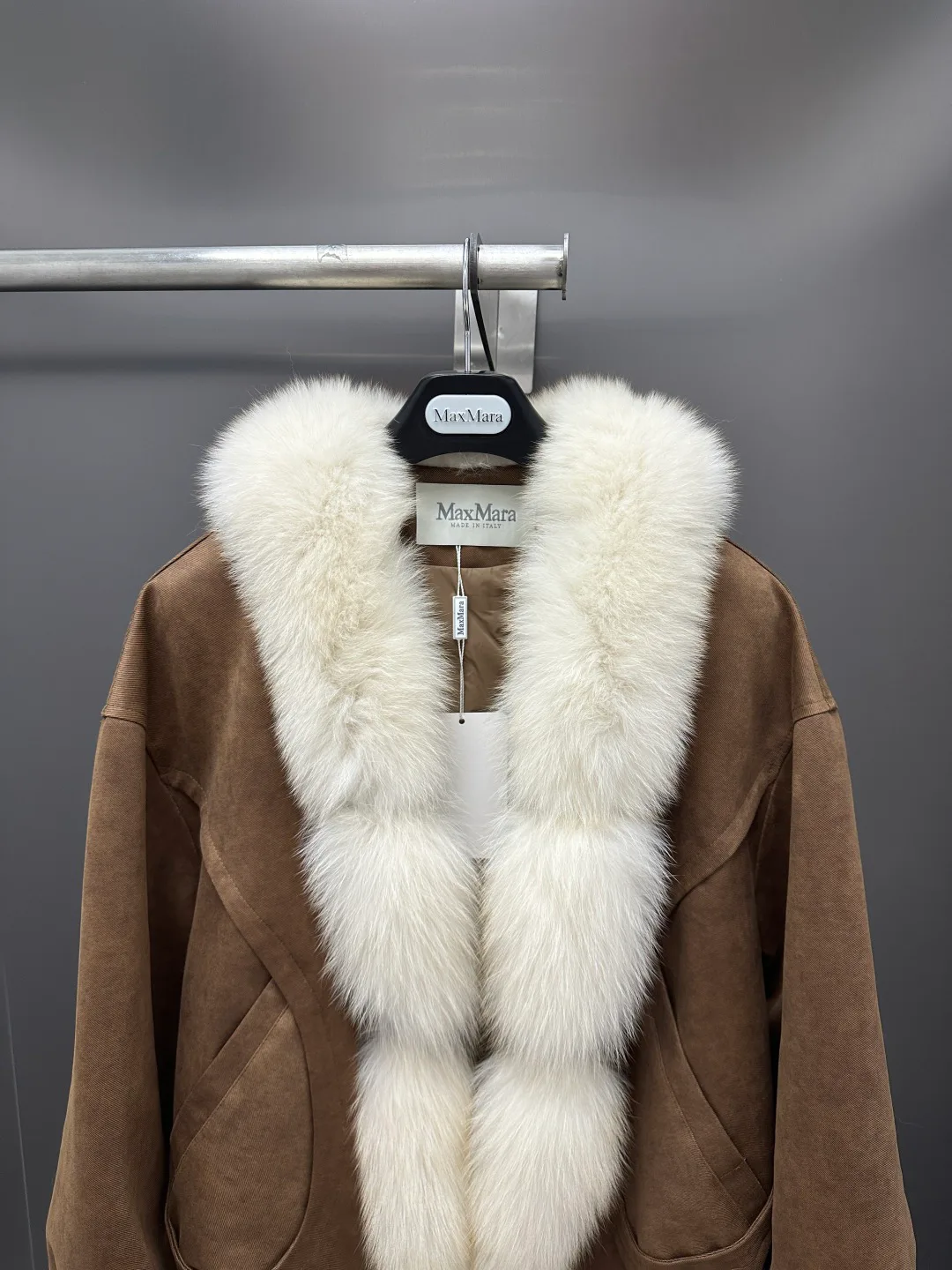 Куртки И Пуховики Женские Max Mara 18702440