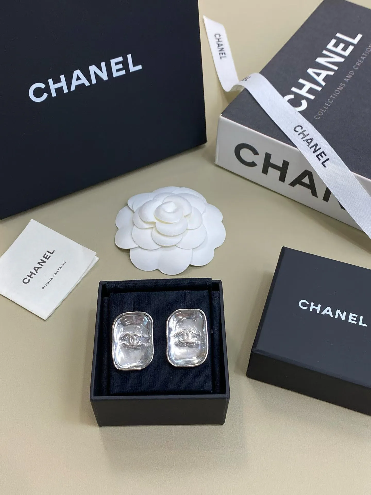 Бижутерия Chanel 18122367