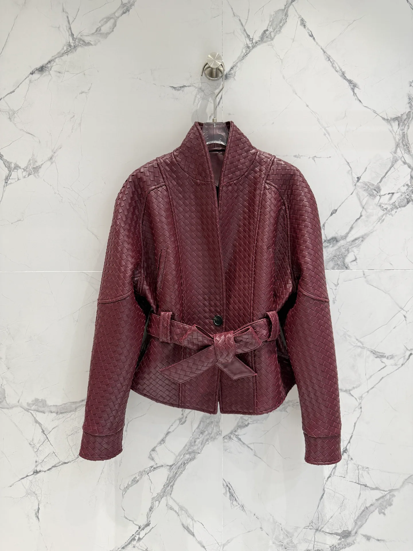 Кожаные Куртки И Дублёнки Женские Bottega Veneta 18083017