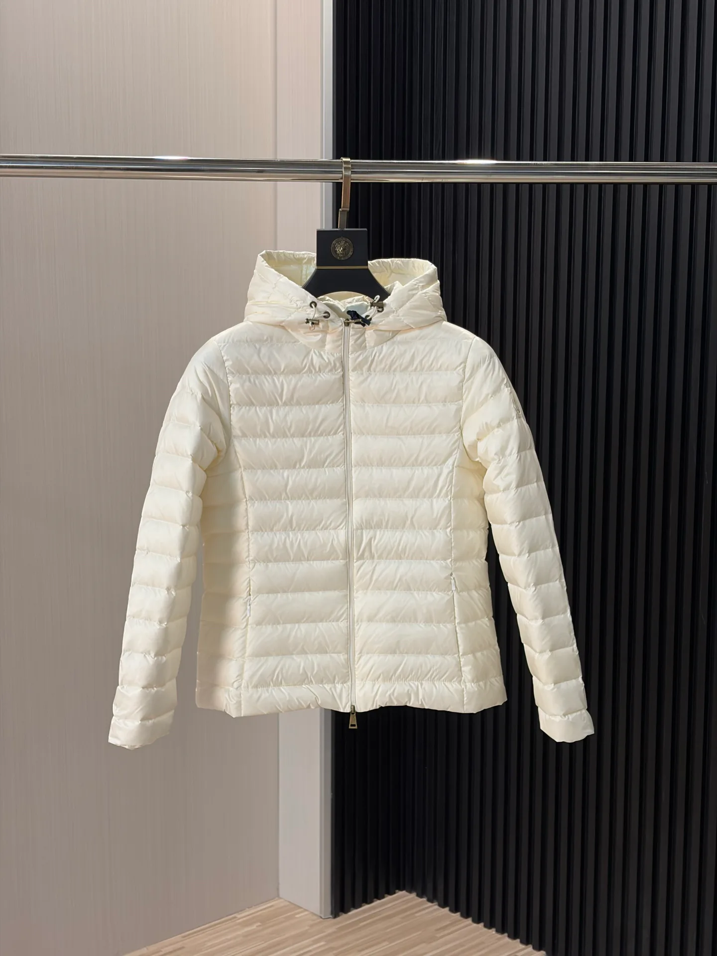 Куртки И Пуховики Мужские Moncler 18231136