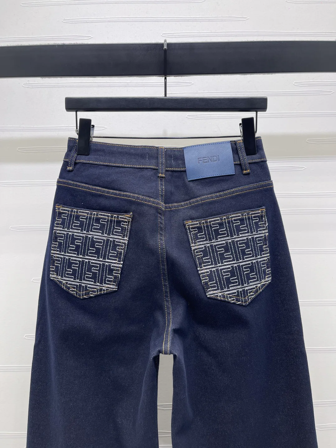 Джинсы Женские Fendi 867625