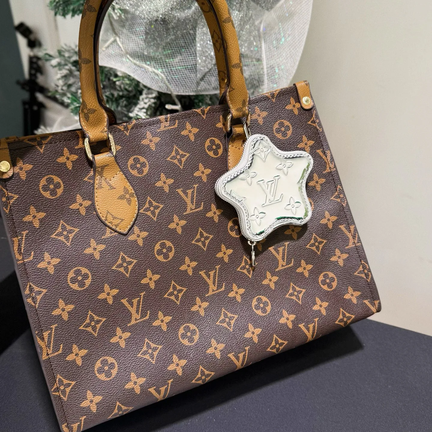 Клатчи Женские Louis Vuitton 10418861
