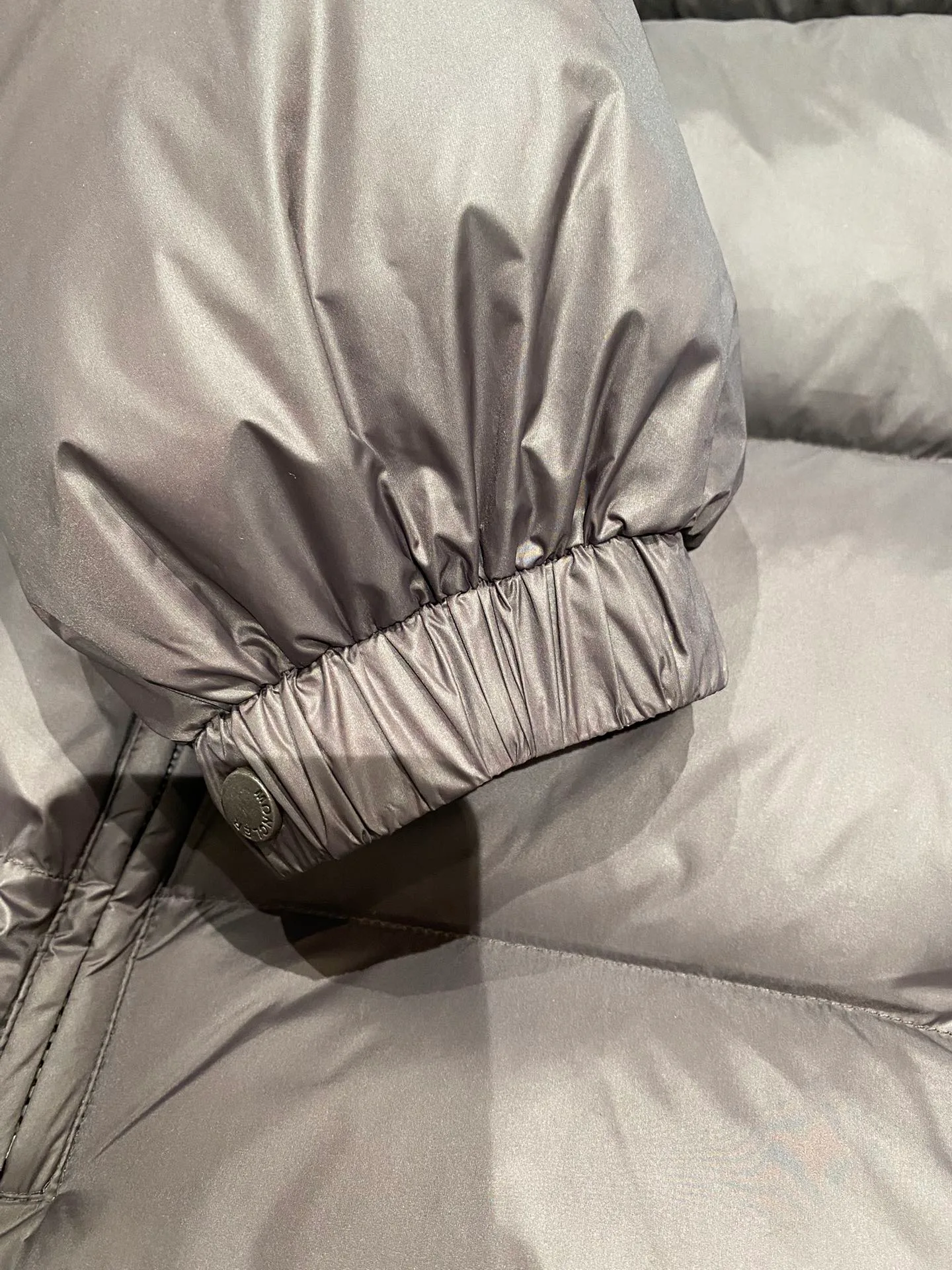 Куртки И Пуховики Мужские Moncler 608704