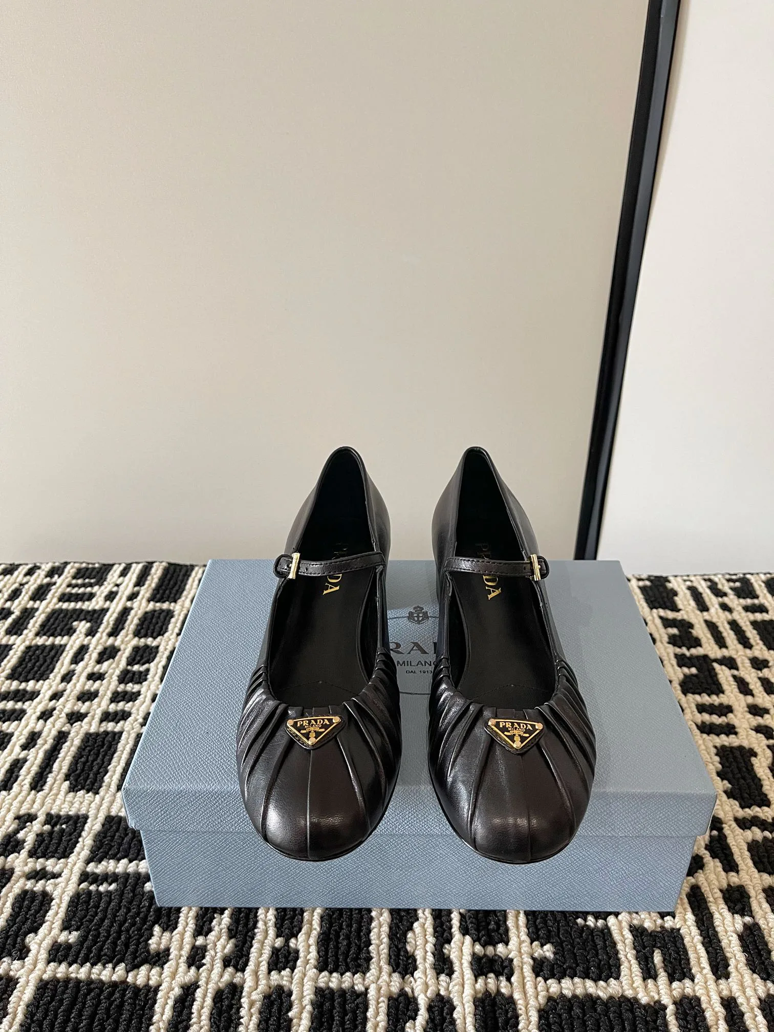 Босоножки Женские Prada 11407427