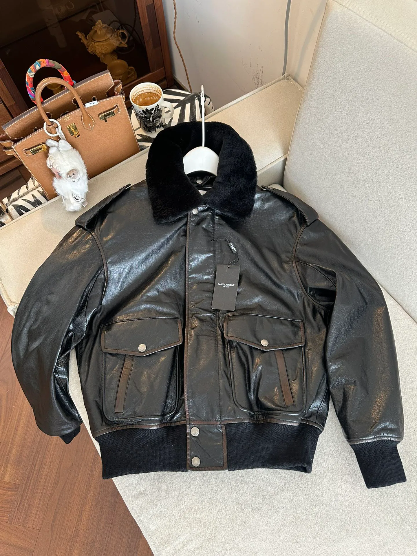 Кожаные Куртки И Дублёнки Женские Saint Laurent 1504928