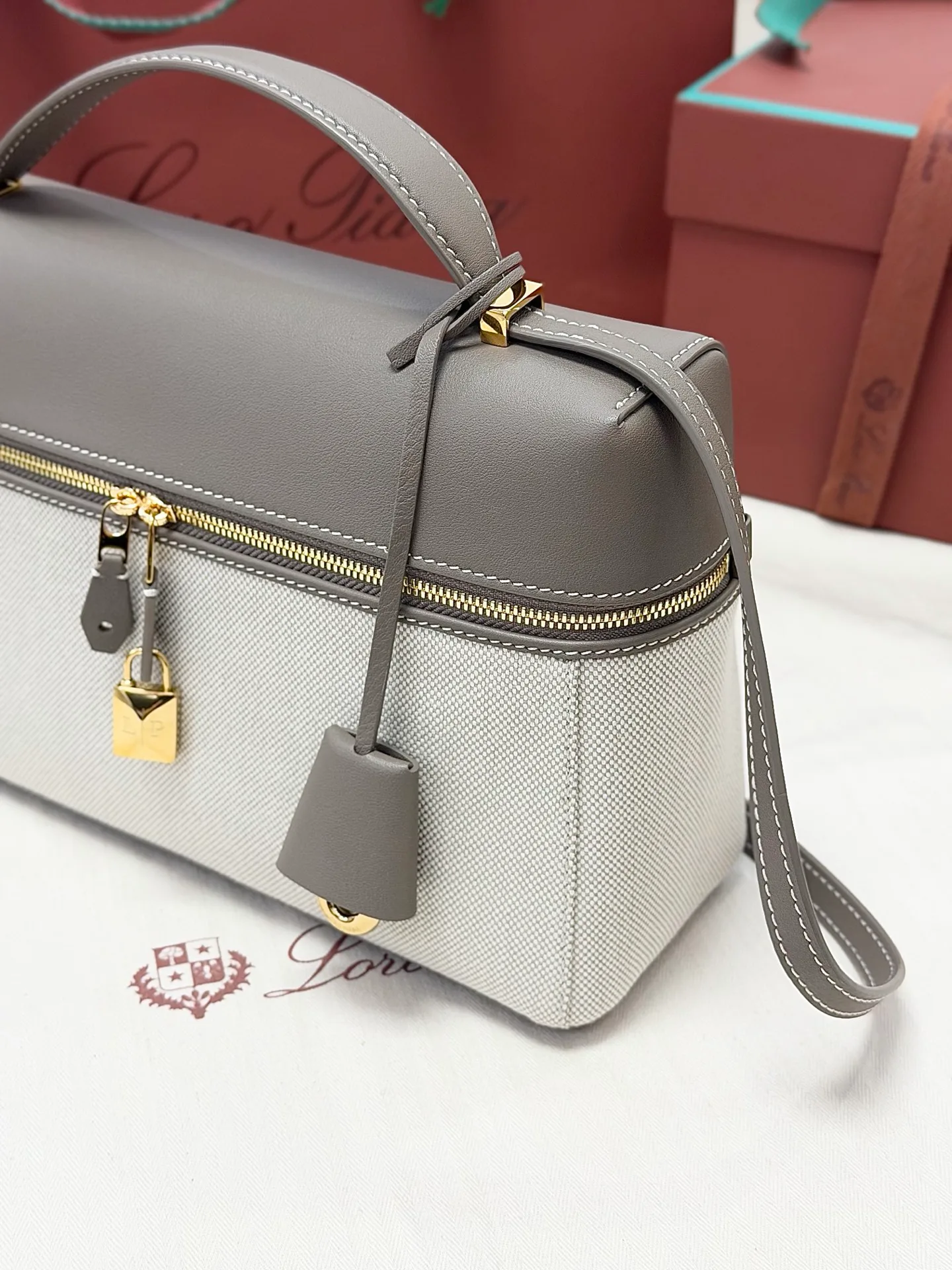 Классические Сумки Женские Loro Piana 17565039