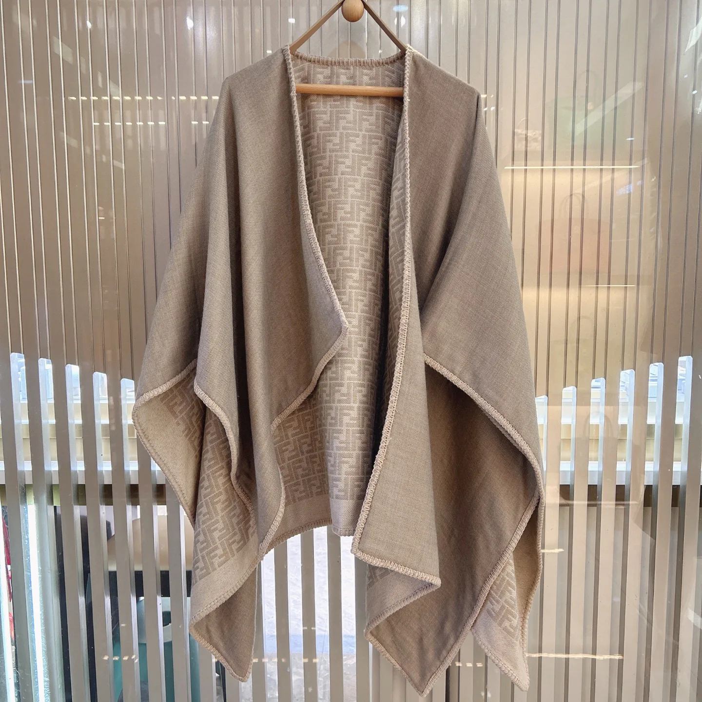 Шарфы Fendi 1669499