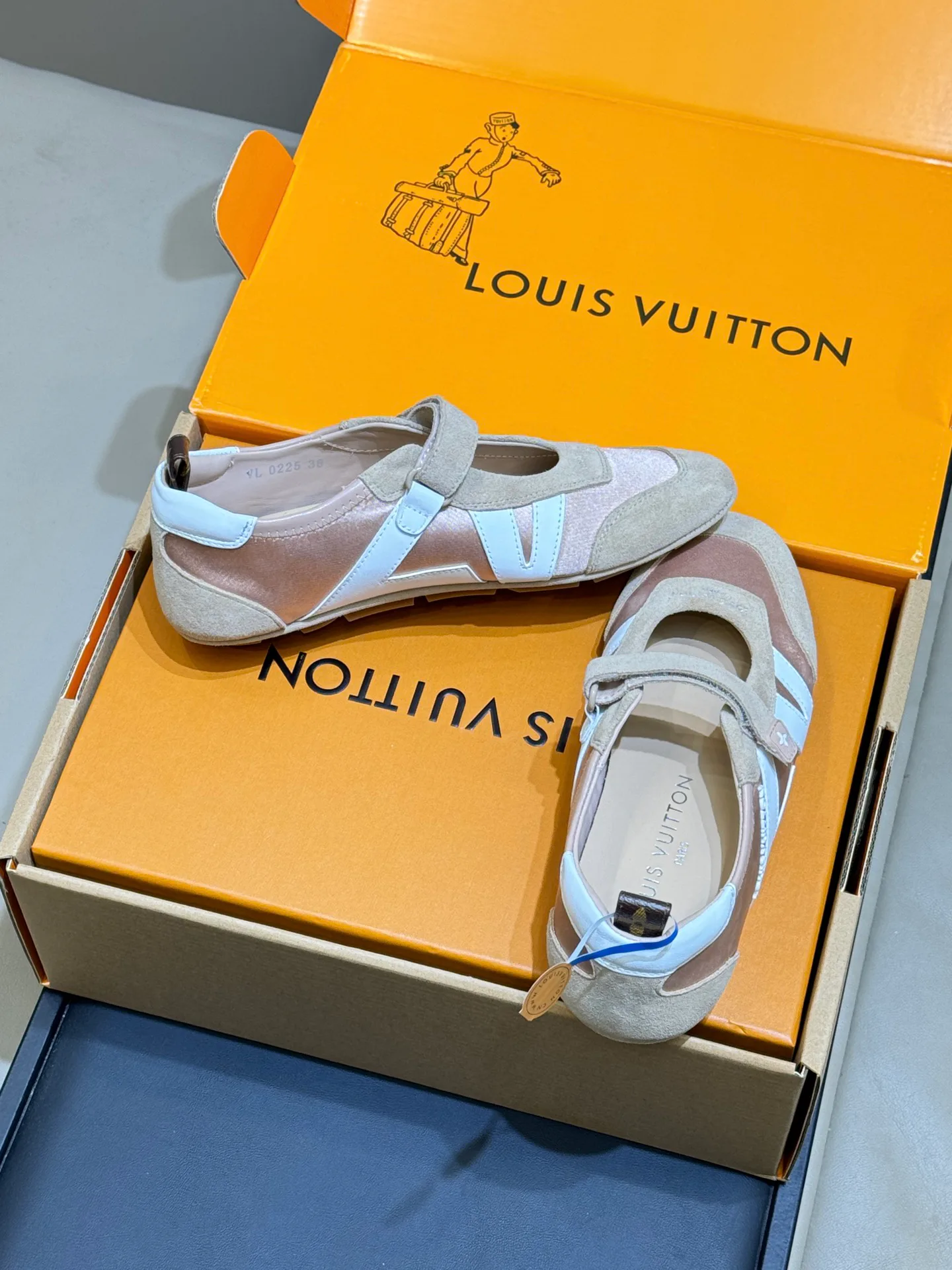 Босоножки Женские Louis Vuitton 11411032