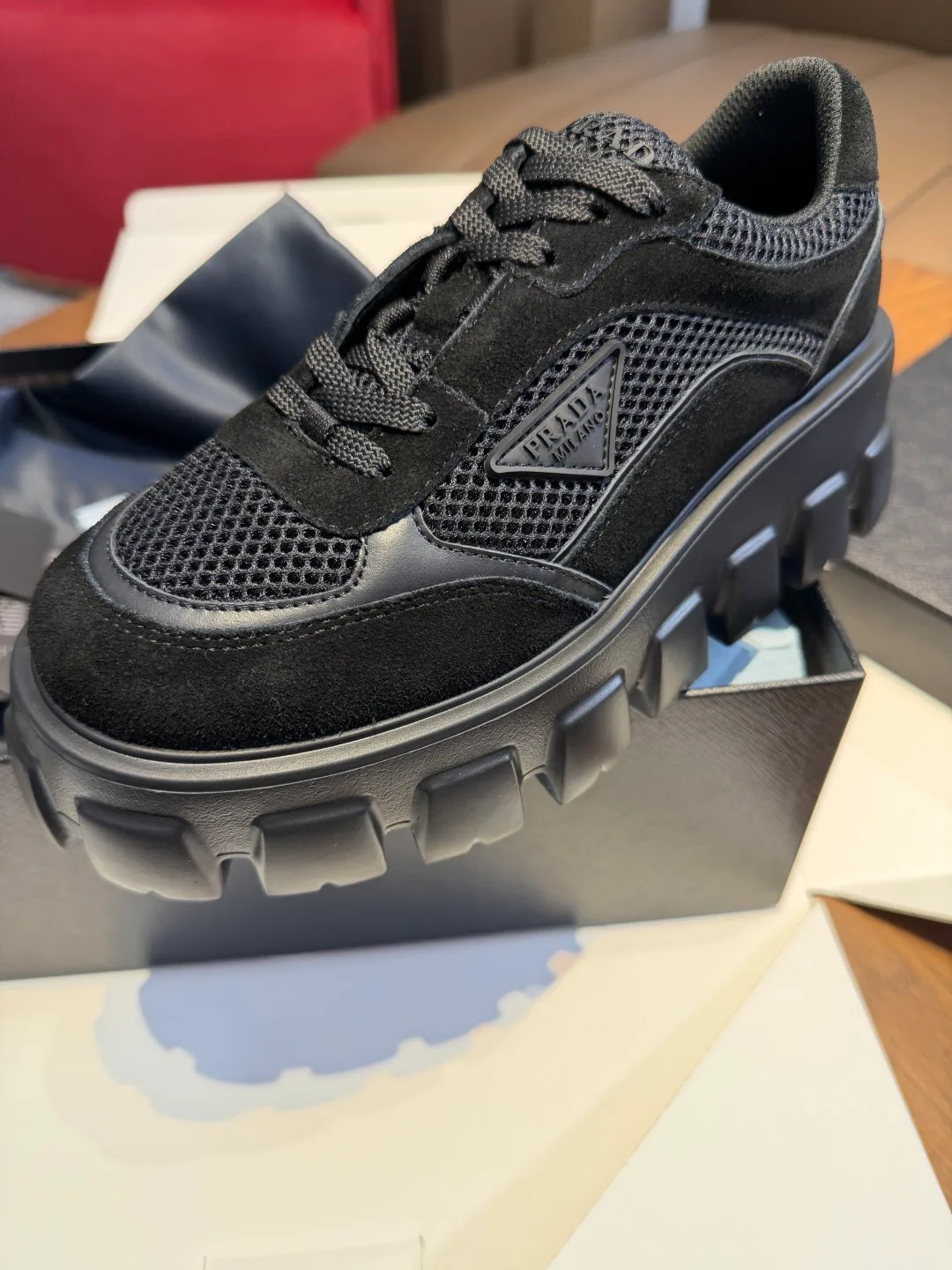 Кроссовки Женские Prada 18750284
