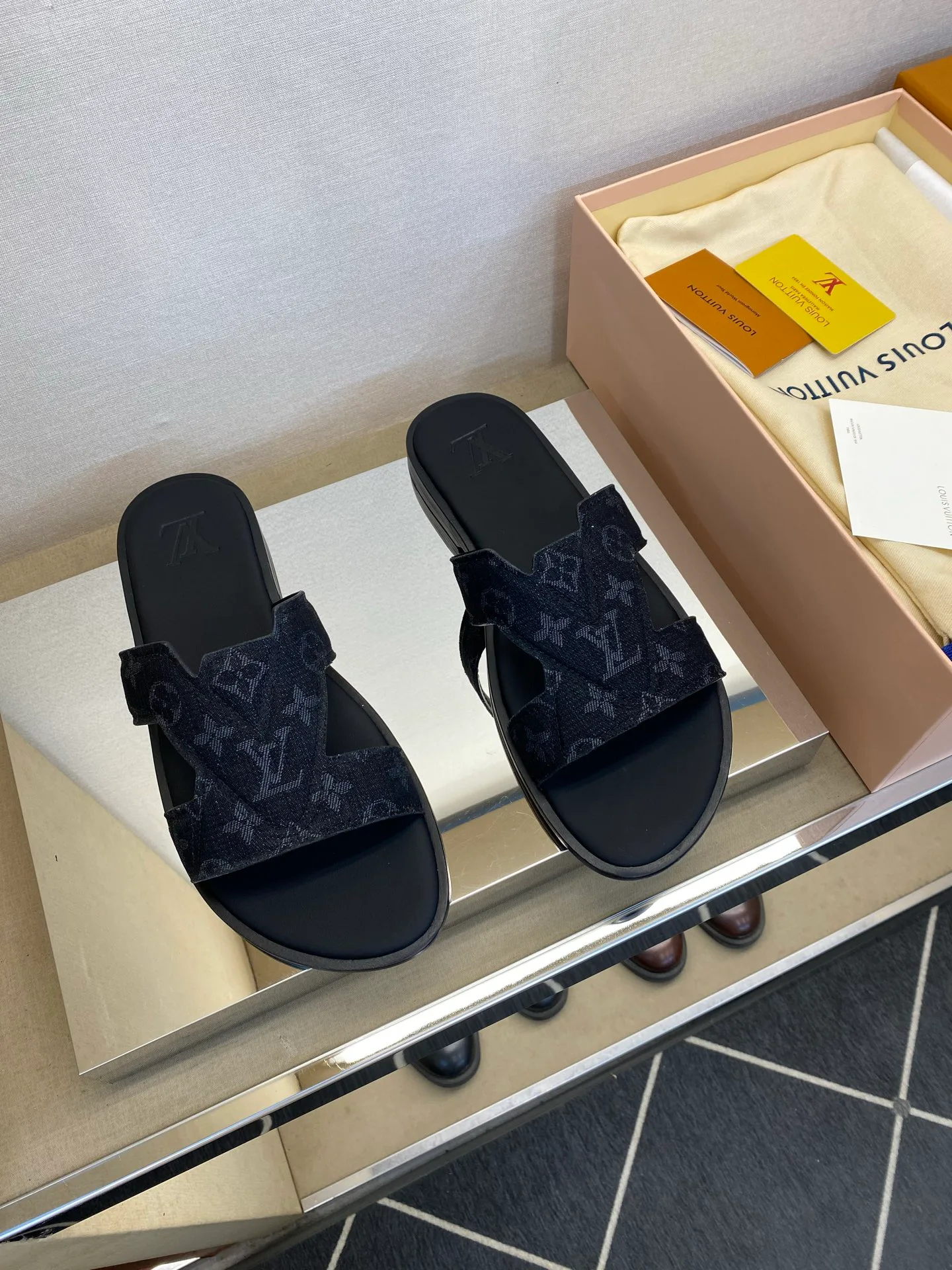 Сандалии Мужские Louis Vuitton 12809850