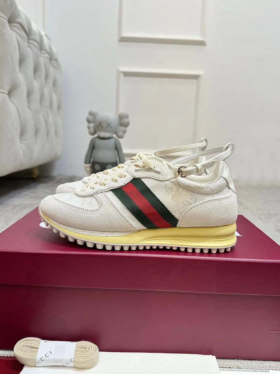 Кроссовки Женские Gucci 944885