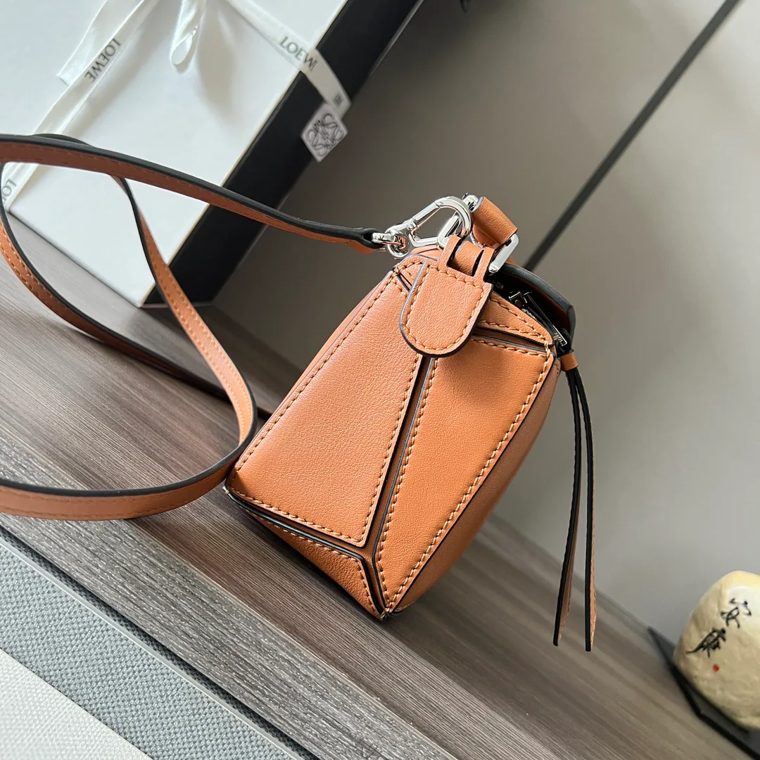 Классические Сумки Женские Loewe 11513554