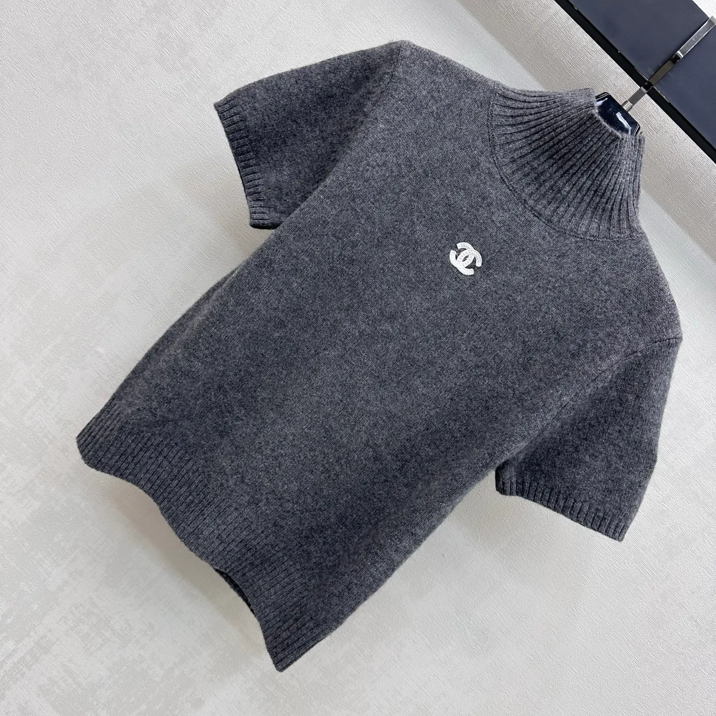 Джемперы И Свитеры Женские Chanel 18327942