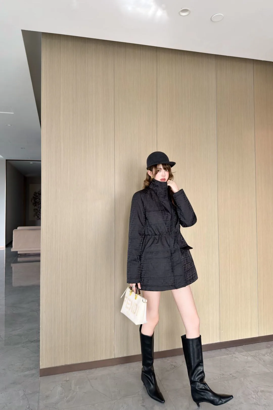 Куртки И Пуховики Женские Fendi 373714