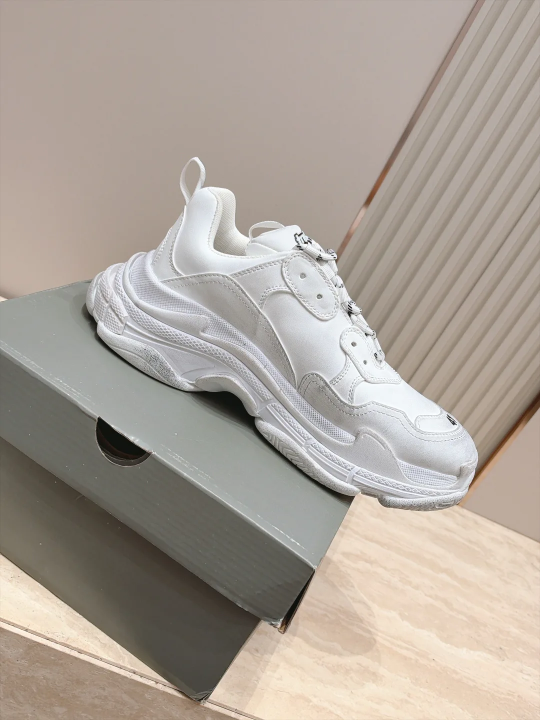 Кроссовки Женские Balenciaga 18780419