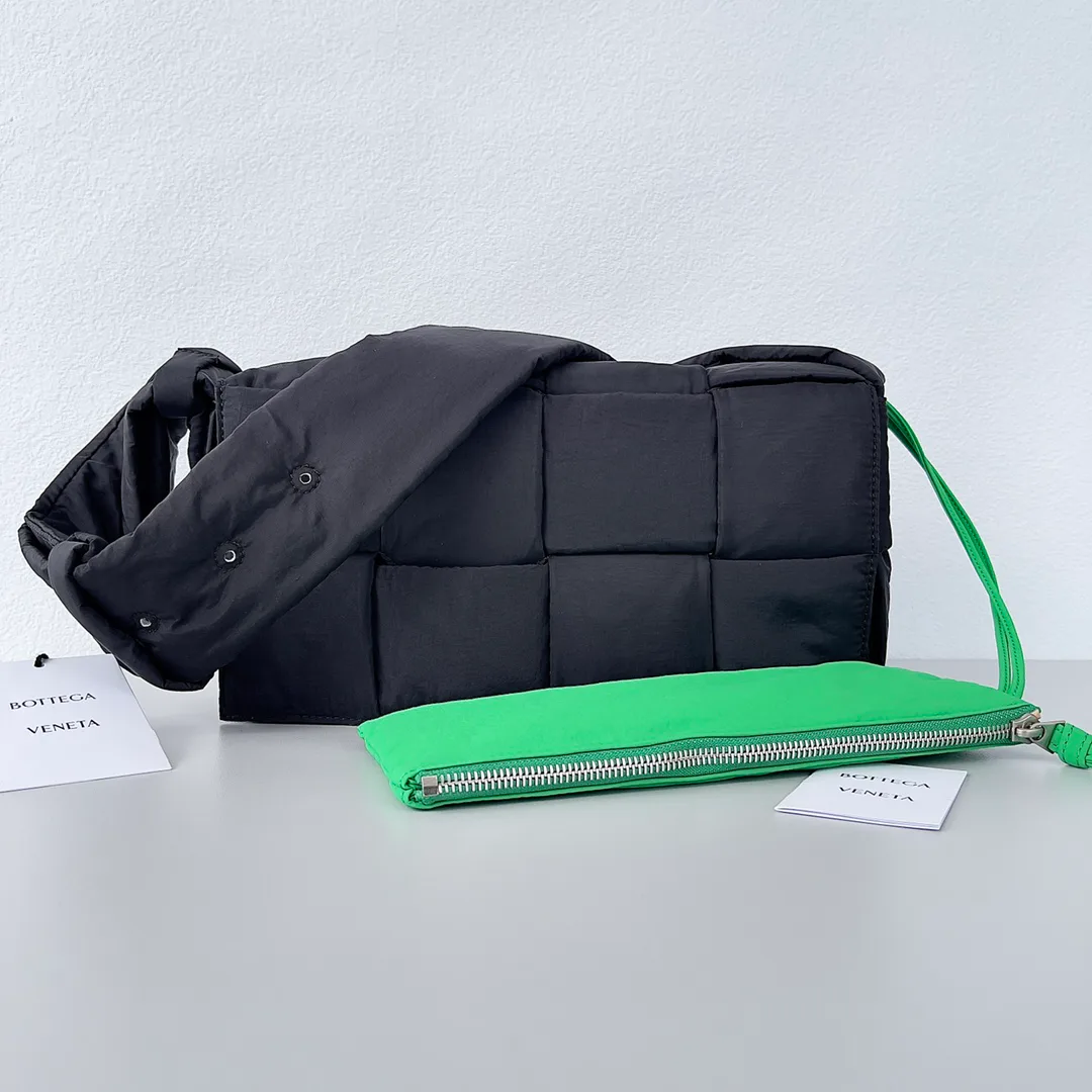 Сумки На Ремне Женские Bottega Veneta 4304739