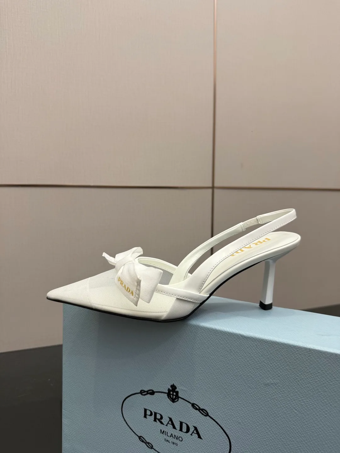 Босоножки Женские Prada 11578986