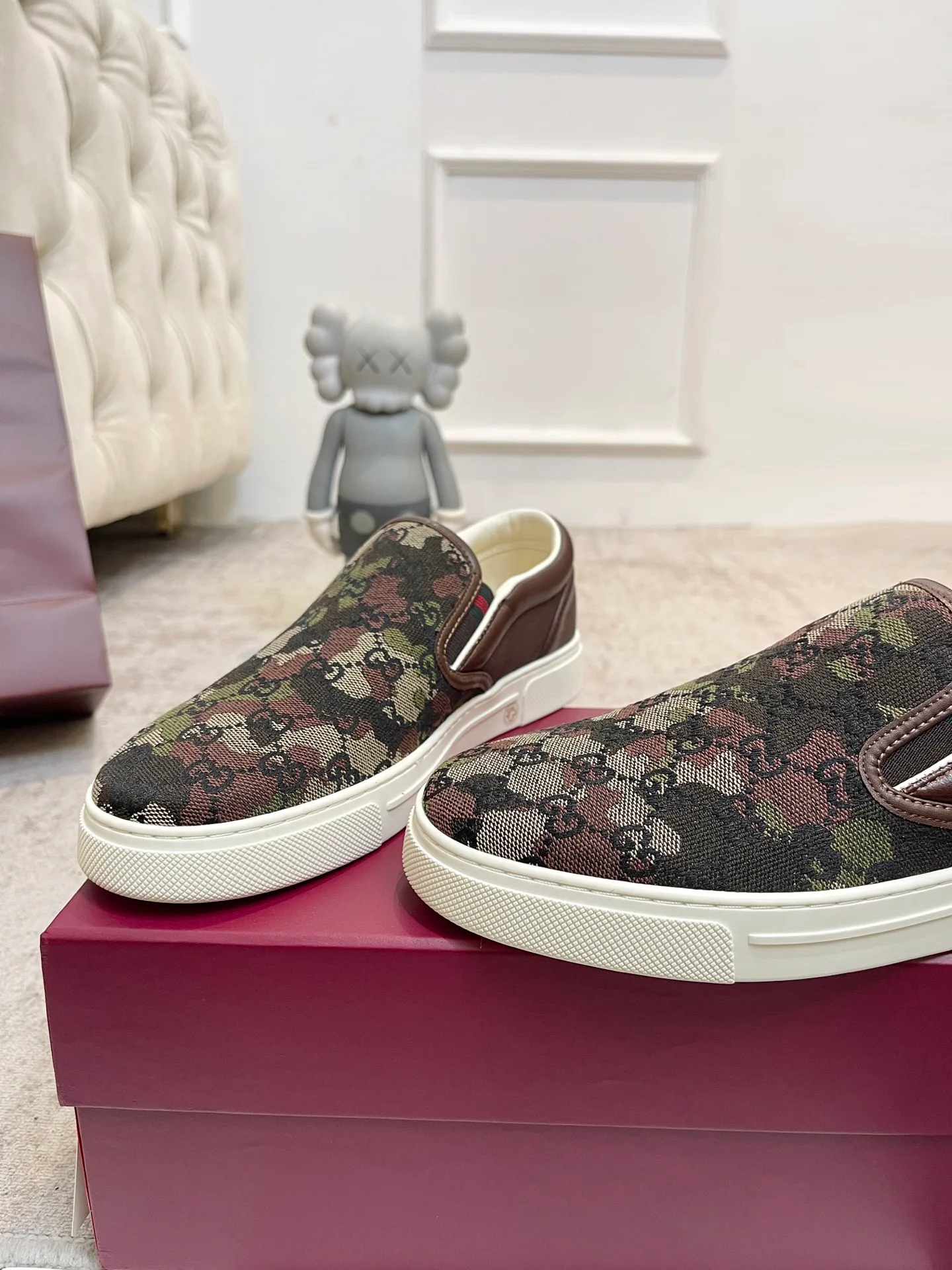 Кроссовки Женские Gucci 18901584