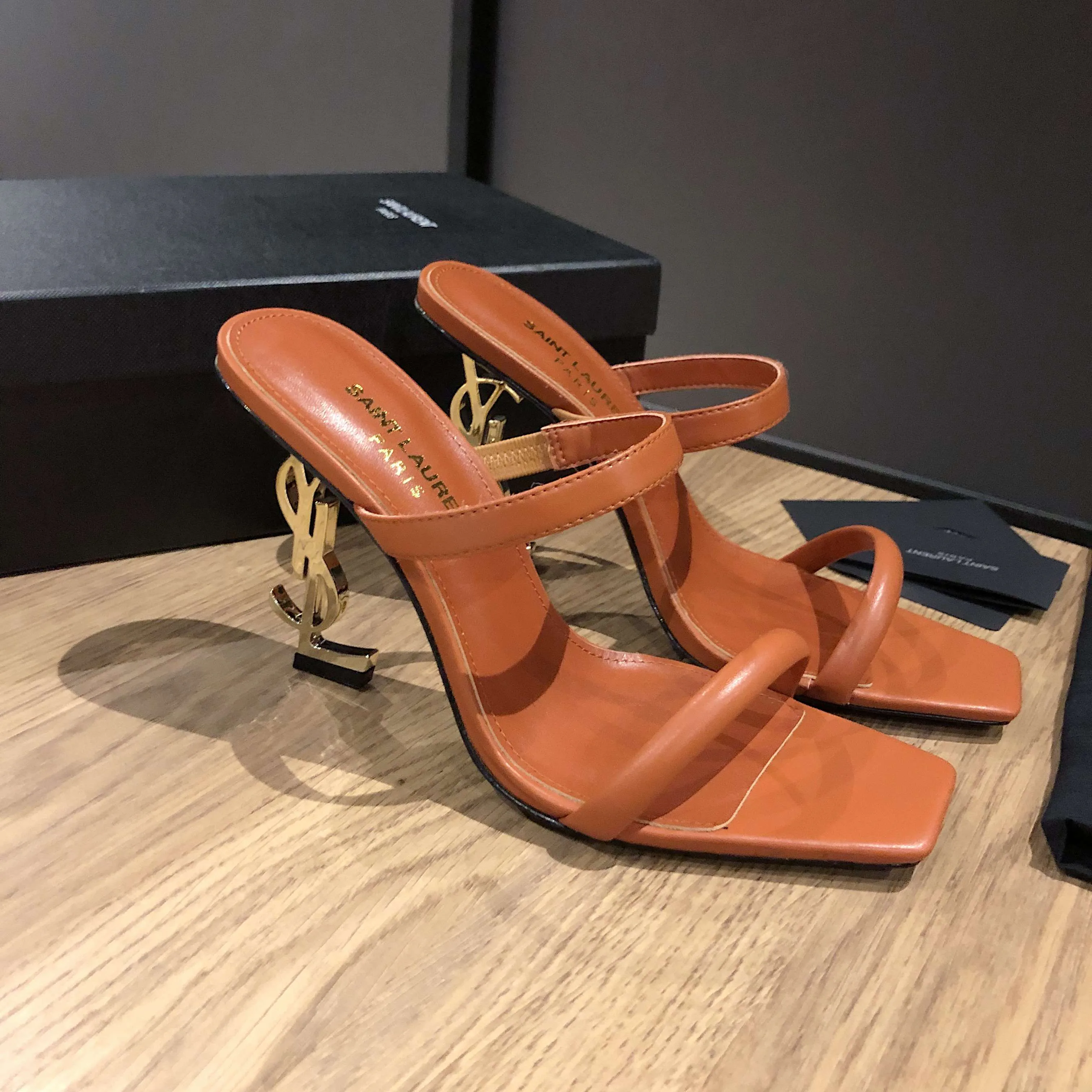 Босоножки Женские Saint Laurent 11220495