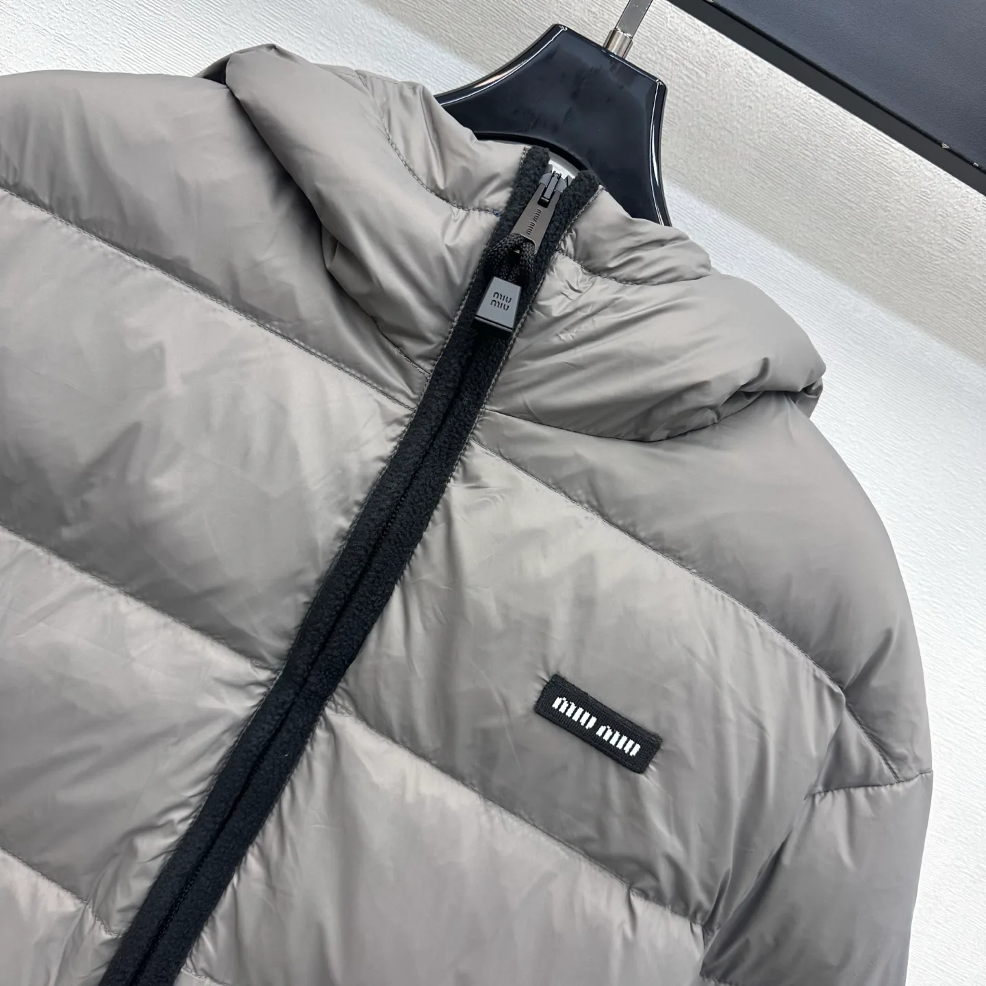 Куртки И Пуховики Женские Miu Miu 18174797