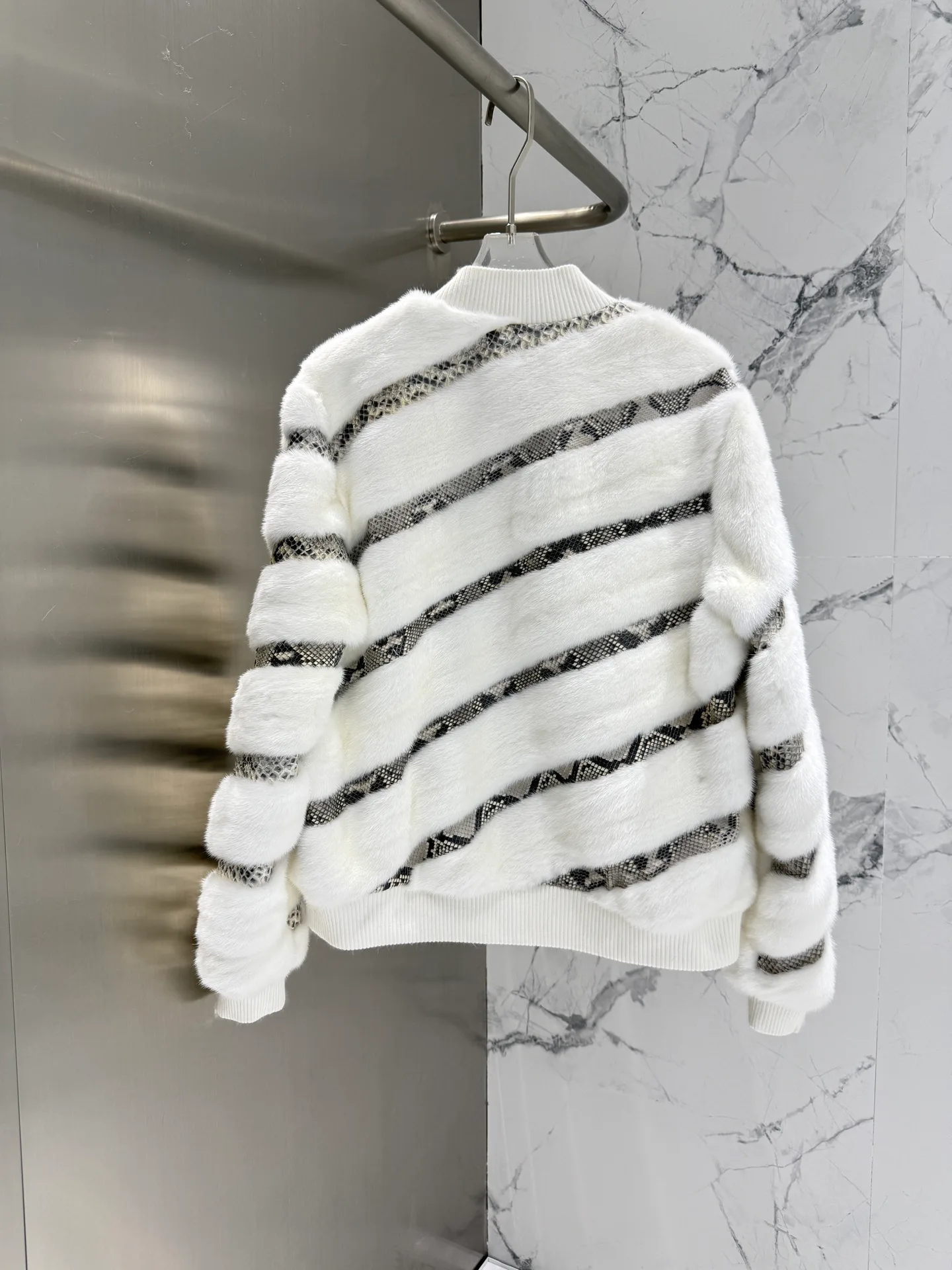 Куртки И Пуховики Женские Fendi 855746